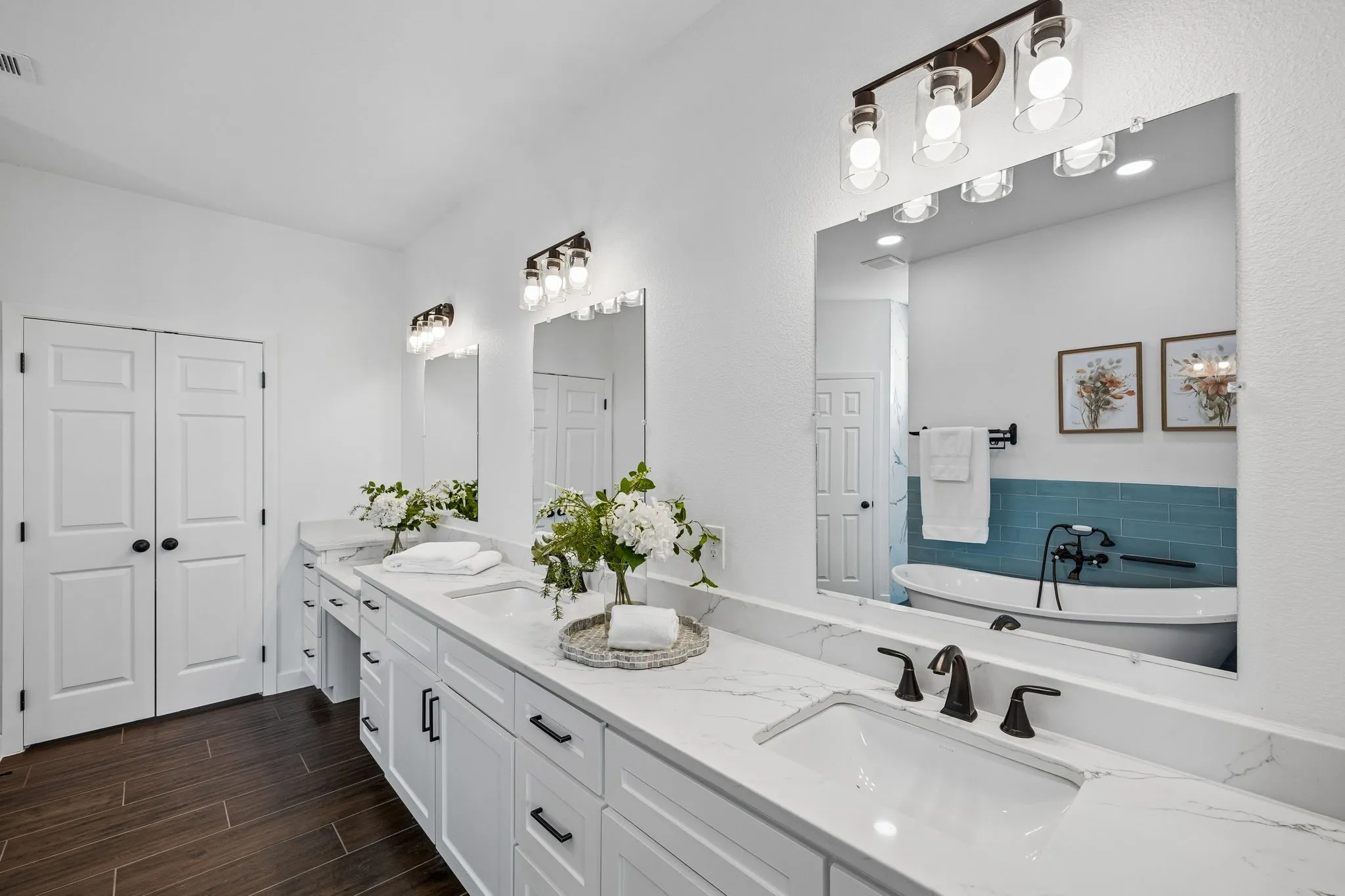 Single Family Residence For Sale in Johnson County , 1224 Durham Lane, Cleburne, Texas 76033, 3 Bedroom, 3 Bathroom, 2 Garage spaces, 2,640 Sqft, built in 2025, mls#21379687, Real Estate Agent in Cleburne, Homes For Sale in Johnson county, Homes For Sale in Cleburne, Realtor in Cleburne Texas, Real Estate Brokerage Independent Realty Texas, Luminita Cordes Realtor