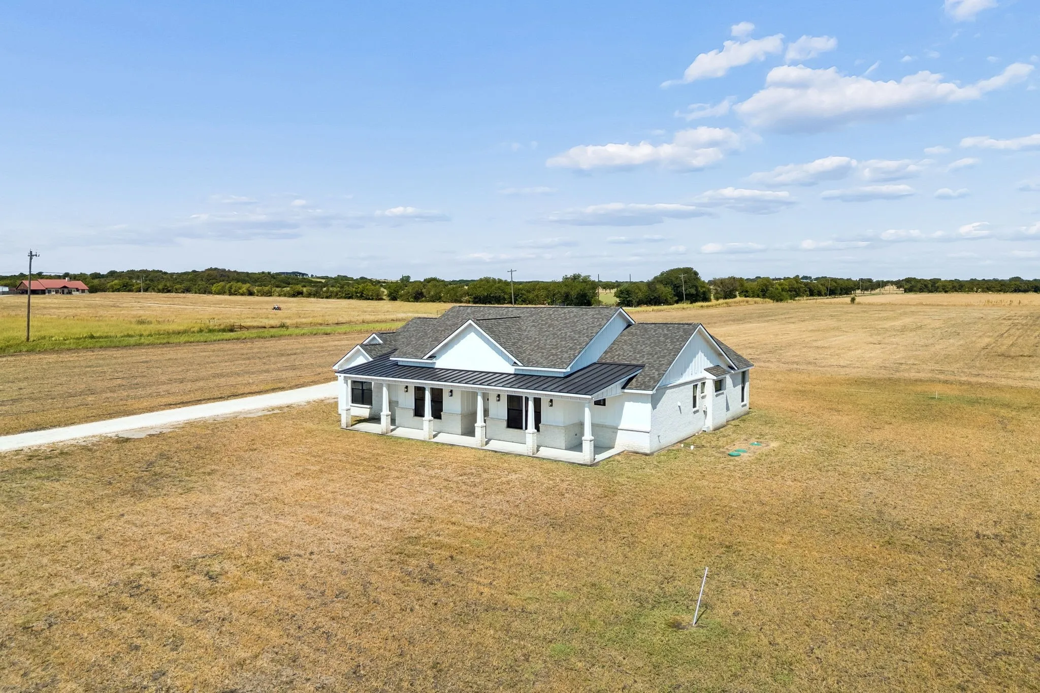 Single Family Residence For Sale in Johnson County , 1224 Durham Lane, Cleburne, Texas 76033, 3 Bedroom, 3 Bathroom, 2 Garage spaces, 2,640 Sqft, built in 2025, mls#21379687, Real Estate Agent in Cleburne, Homes For Sale in Johnson county, Homes For Sale in Cleburne, Realtor in Cleburne Texas, Real Estate Brokerage Independent Realty Texas, Luminita Cordes Realtor
