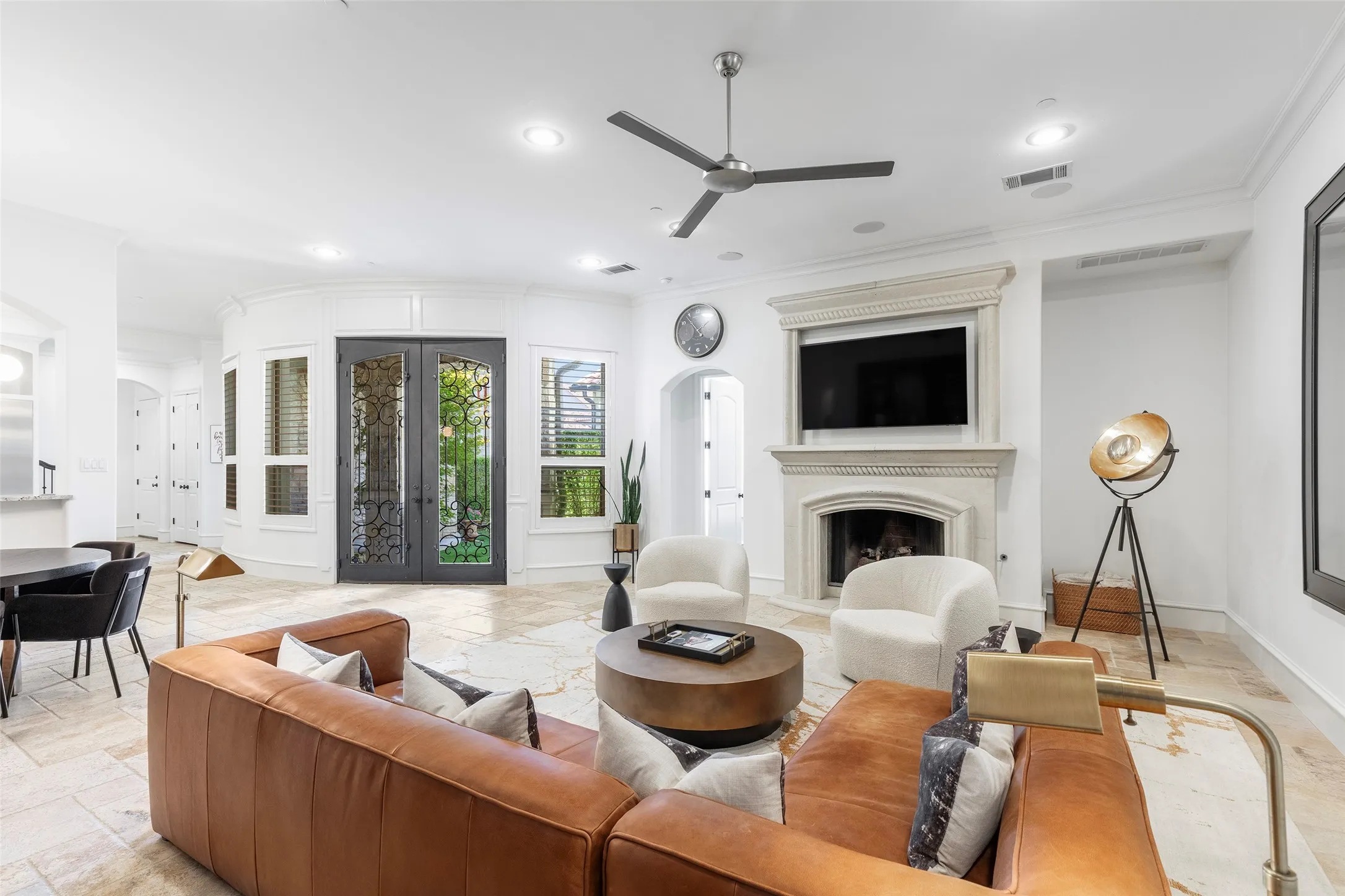 Single Family Residence For Sale in Collin County , 6800 Dalmatia Drive, Mc Kinney, Texas 75072, 4 Bedroom, 4 Bathroom, 2 Garage spaces, 3,071 Sqft, built in 2015, mls#21375487, Real Estate Agent in Mc Kinney, Homes For Sale in Collin county, Homes For Sale in Mc Kinney, Realtor in Mc Kinney Texas, Real Estate Brokerage Independent Realty Texas, Luminita Cordes Realtor