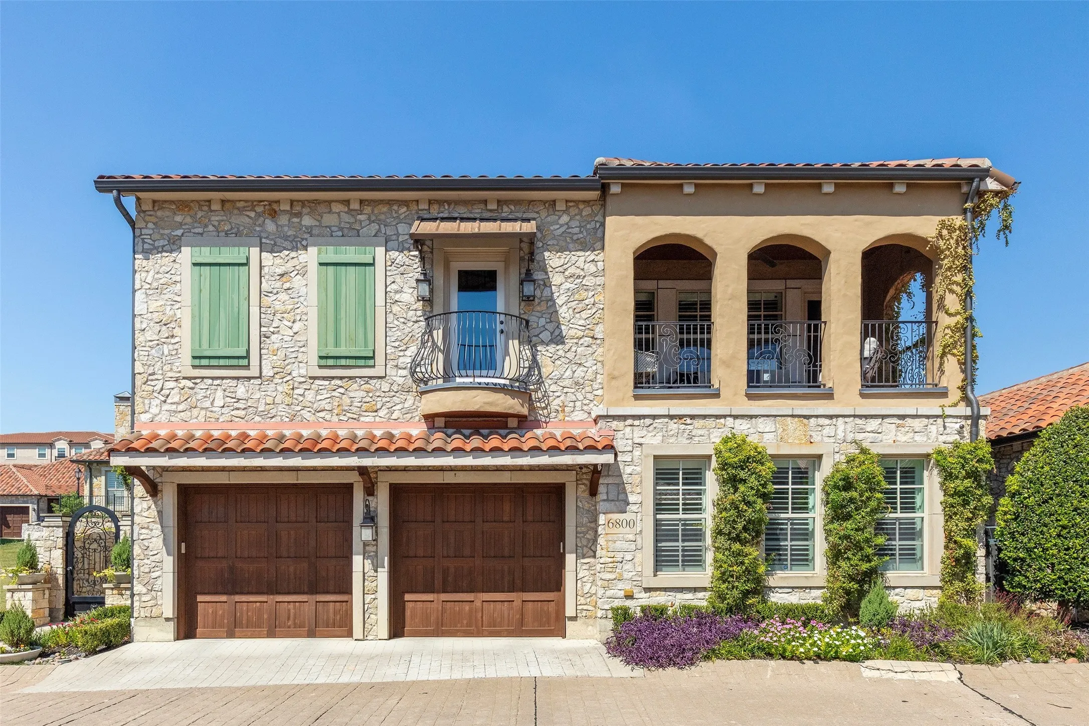 Single Family Residence For Sale in Collin County , 6800 Dalmatia Drive, Mc Kinney, Texas 75072, 4 Bedroom, 4 Bathroom, 2 Garage spaces, 3,071 Sqft, built in 2015, mls#21375487, Real Estate Agent in Mc Kinney, Homes For Sale in Collin county, Homes For Sale in Mc Kinney, Realtor in Mc Kinney Texas, Real Estate Brokerage Independent Realty Texas, Luminita Cordes Realtor