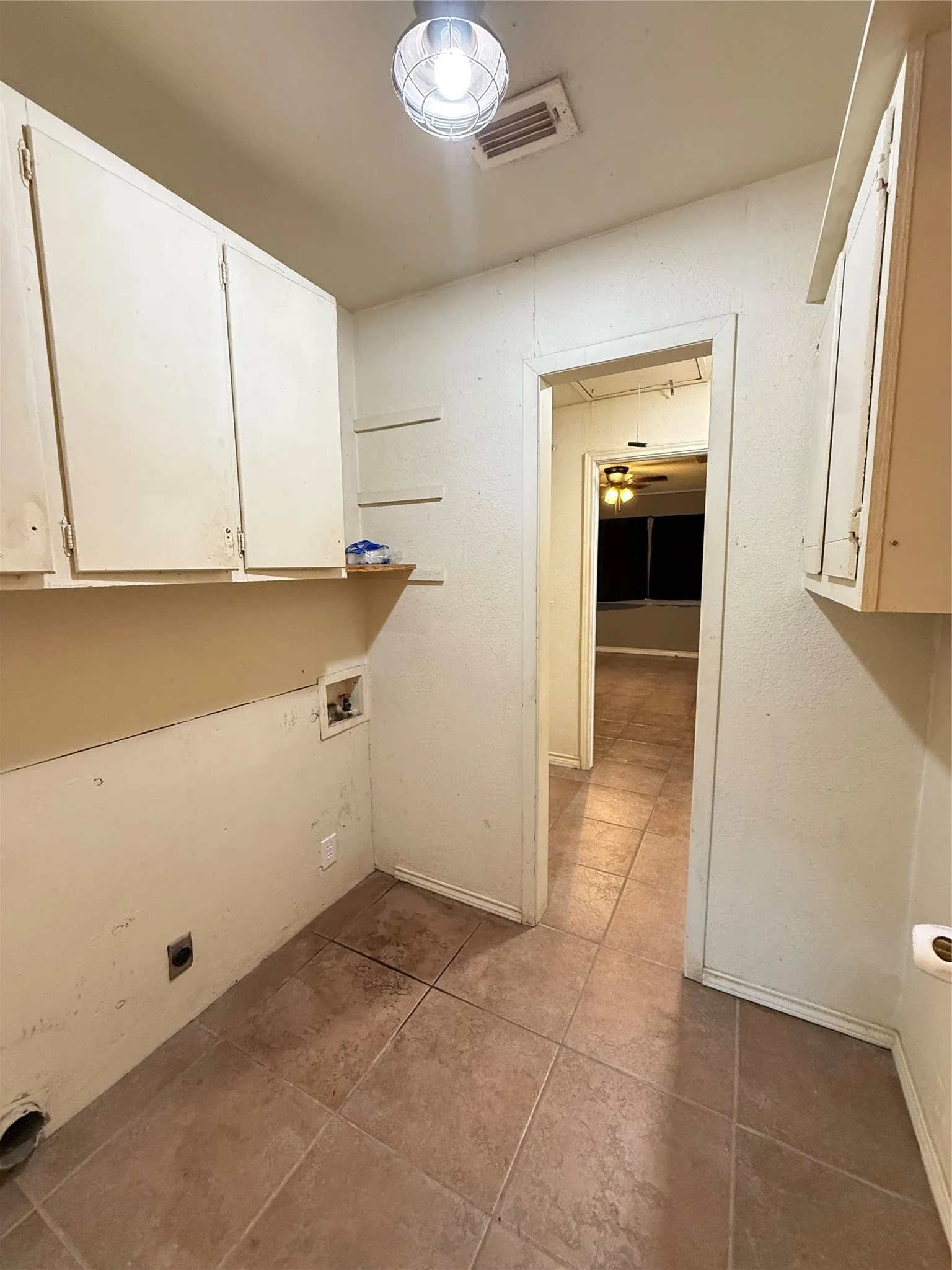 Single Family Residence For Rent in Fannin County , 288 County Road 4430, Whitewright, Texas 75491, 3 Bedroom, 2 Bathroom, Garage spaces, 1,391 Sqft, built in 1992, mls#21379694, Real Estate Agent in Whitewright, Homes For Rent in Fannin county, Homes For Rent in Whitewright, Realtor in Whitewright Texas, Real Estate Brokerage Independent Realty Texas, Luminita Cordes Realtor