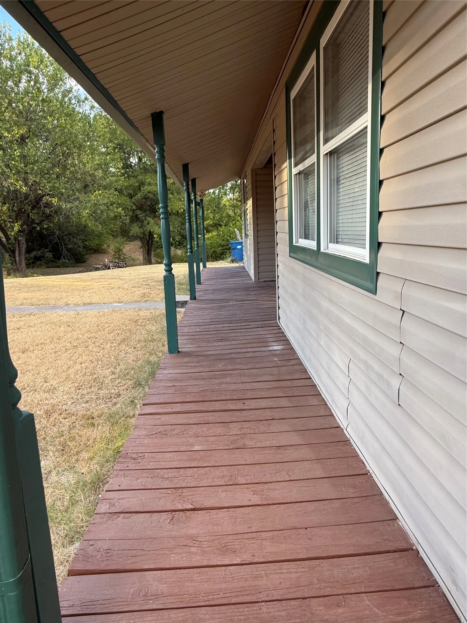 Single Family Residence For Rent in Fannin County , 288 County Road 4430, Whitewright, Texas 75491, 3 Bedroom, 2 Bathroom, Garage spaces, 1,391 Sqft, built in 1992, mls#21379694, Real Estate Agent in Whitewright, Homes For Rent in Fannin county, Homes For Rent in Whitewright, Realtor in Whitewright Texas, Real Estate Brokerage Independent Realty Texas, Luminita Cordes Realtor