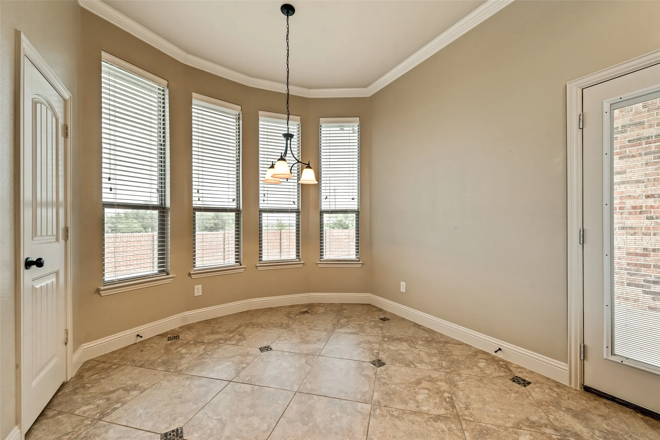 Single Family Residence For Rent in Rockwall County , 696 Dover Street, Fate, Texas 75189, 3 Bedroom, 2 Bathroom, 2 Garage spaces, 1,882 Sqft, built in 2013, mls#21379695, Real Estate Agent in Fate, Homes For Rent in Rockwall county, Homes For Rent in Fate, Realtor in Fate Texas, Real Estate Brokerage Independent Realty Texas, Luminita Cordes Realtor
