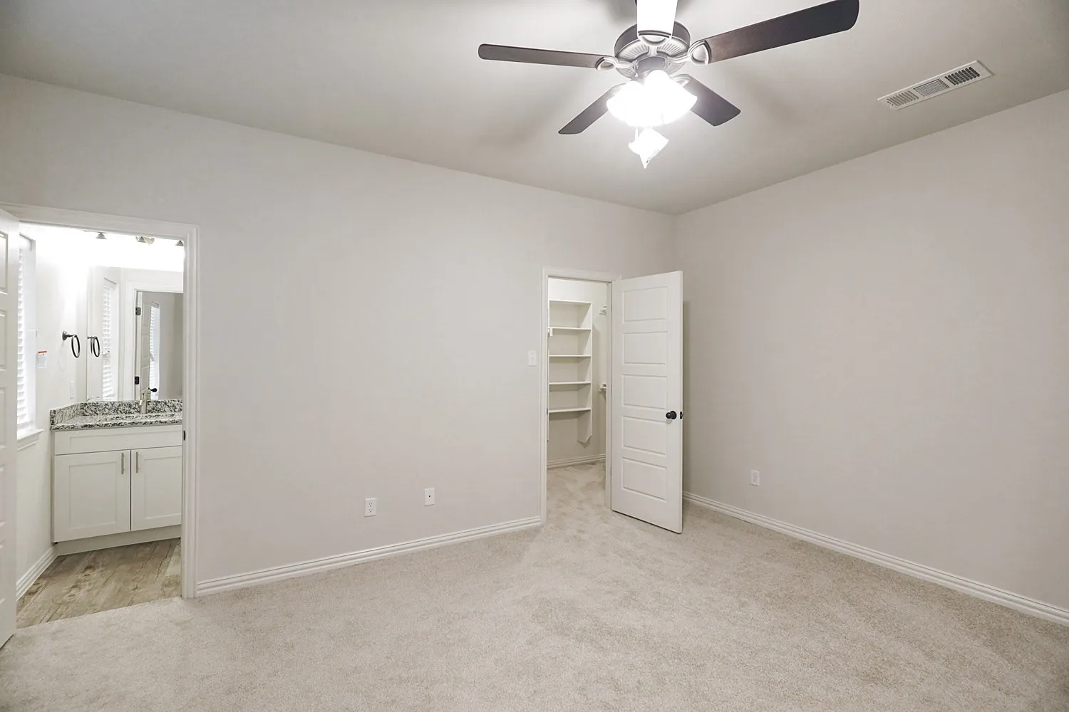 Townhouse For Rent in Parker County , 100 N Park Court 4, Springtown, Texas 76082, 3 Bedroom, 2 Bathroom, 1 Garage spaces, 1,348 Sqft, built in 2020, mls#21378293, Real Estate Agent in Springtown, Homes For Rent in Parker county, Homes For Rent in Springtown, Realtor in Springtown Texas, Real Estate Brokerage Independent Realty Texas, Luminita Cordes Realtor