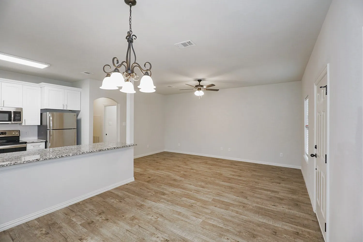 Townhouse For Rent in Parker County , 100 N Park Court 4, Springtown, Texas 76082, 3 Bedroom, 2 Bathroom, 1 Garage spaces, 1,348 Sqft, built in 2020, mls#21378293, Real Estate Agent in Springtown, Homes For Rent in Parker county, Homes For Rent in Springtown, Realtor in Springtown Texas, Real Estate Brokerage Independent Realty Texas, Luminita Cordes Realtor