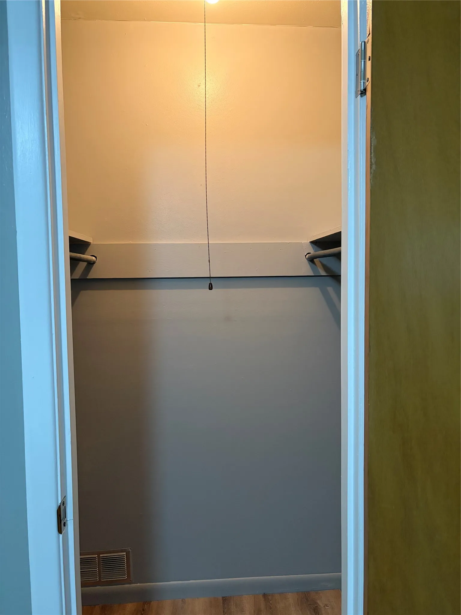 Main Walkin closet