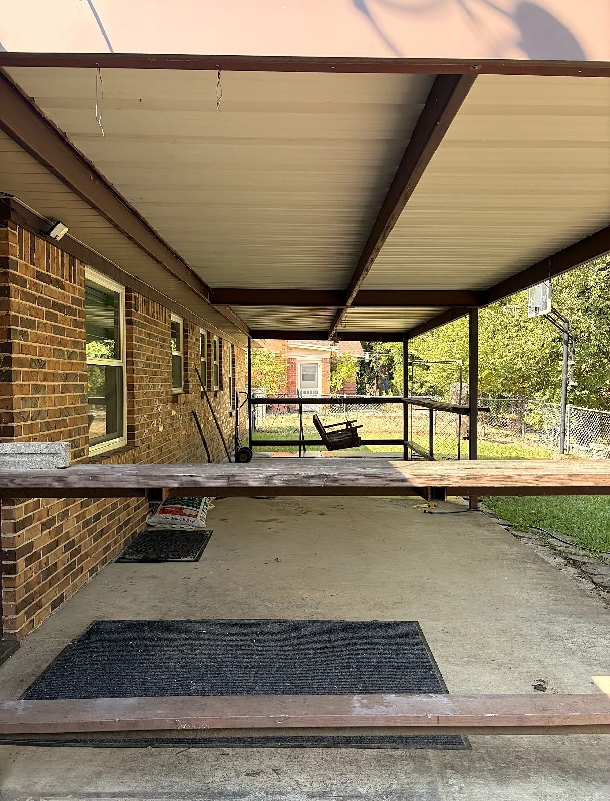 Single Family Residence For Sale in Tarrant County , 125 Glenhaven Drive, Azle, Texas 76020, 3 Bedroom, 2 Bathroom, Garage spaces, 1,368 Sqft, built in 1960, mls#21379698, Real Estate Agent in Azle, Homes For Sale in Tarrant county, Homes For Sale in Azle, Realtor in Azle Texas, Real Estate Brokerage Independent Realty Texas, Luminita Cordes Realtor