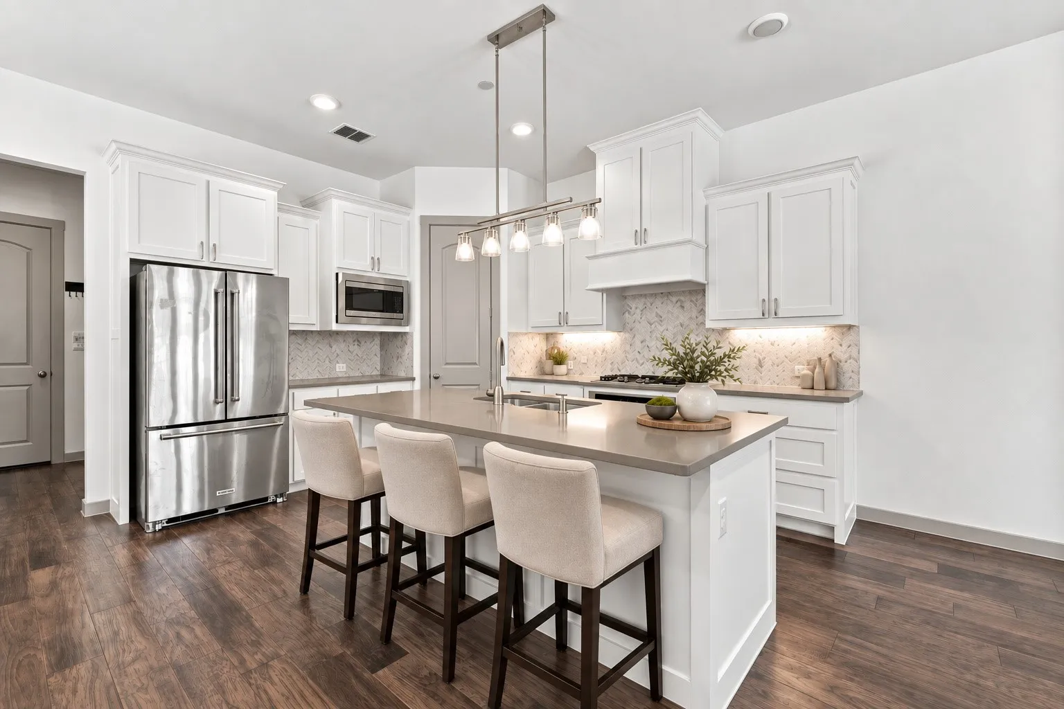 Single Family Residence For Sale in Denton County , 4865 Paddock Trail, Carrollton, Texas 75010, 3 Bedroom, 3 Bathroom, 2 Garage spaces, 2,259 Sqft, built in 2018, mls#21379693, Real Estate Agent in Carrollton, Homes For Sale in Denton county, Homes For Sale in Carrollton, Realtor in Carrollton Texas, Real Estate Brokerage Independent Realty Texas, Luminita Cordes Realtor