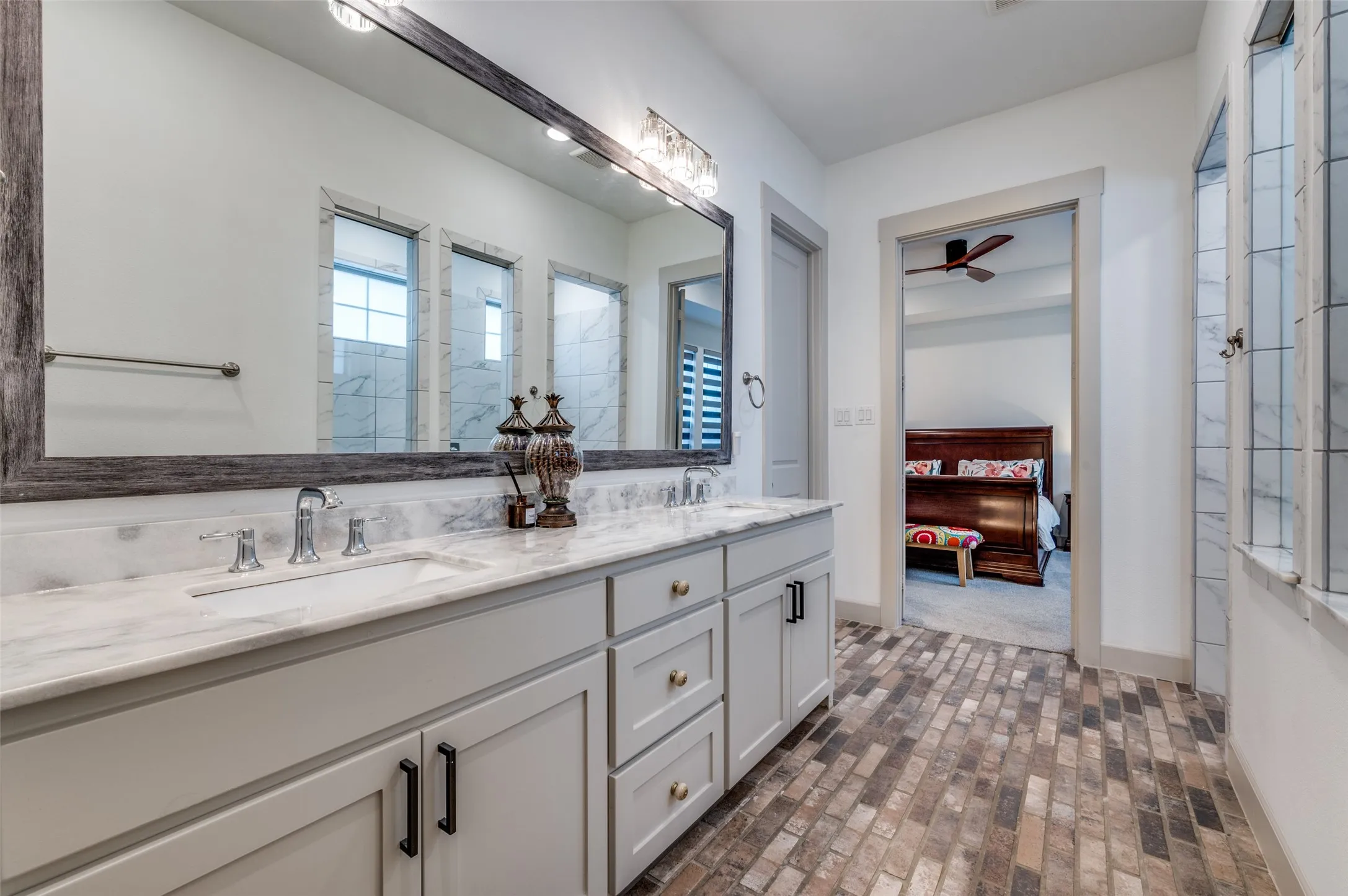 Single Family Residence For Sale in Collin County , 12995 Yale Court, Frisco, Texas 75035, 4 Bedroom, 4 Bathroom, 2 Garage spaces, 3,390 Sqft, built in 2019, mls#21377248, Real Estate Agent in Frisco, Homes For Sale in Collin county, Homes For Sale in Frisco, Realtor in Frisco Texas, Real Estate Brokerage Independent Realty Texas, Luminita Cordes Realtor