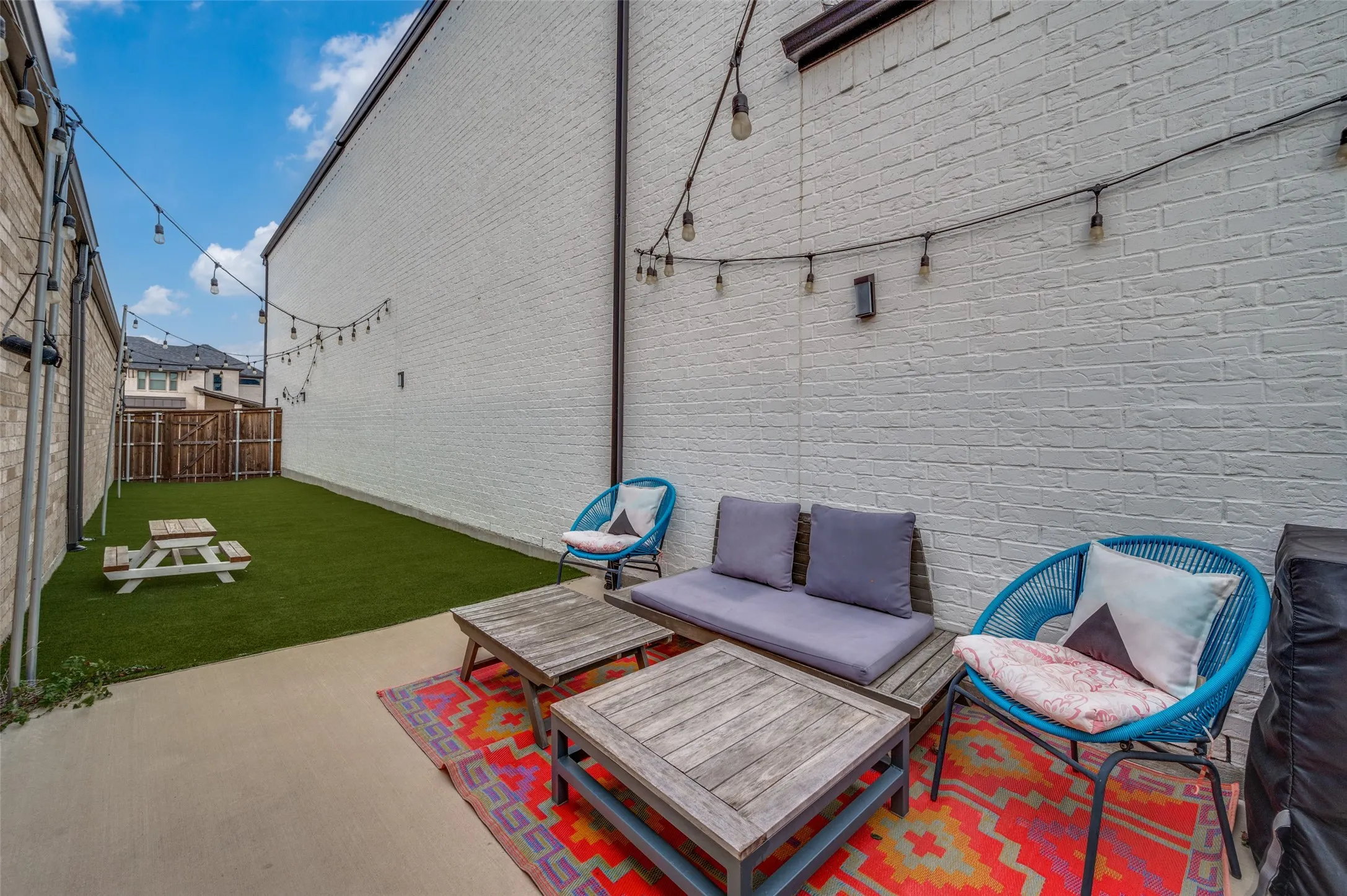 Single Family Residence For Sale in Collin County , 12995 Yale Court, Frisco, Texas 75035, 4 Bedroom, 4 Bathroom, 2 Garage spaces, 3,390 Sqft, built in 2019, mls#21377248, Real Estate Agent in Frisco, Homes For Sale in Collin county, Homes For Sale in Frisco, Realtor in Frisco Texas, Real Estate Brokerage Independent Realty Texas, Luminita Cordes Realtor