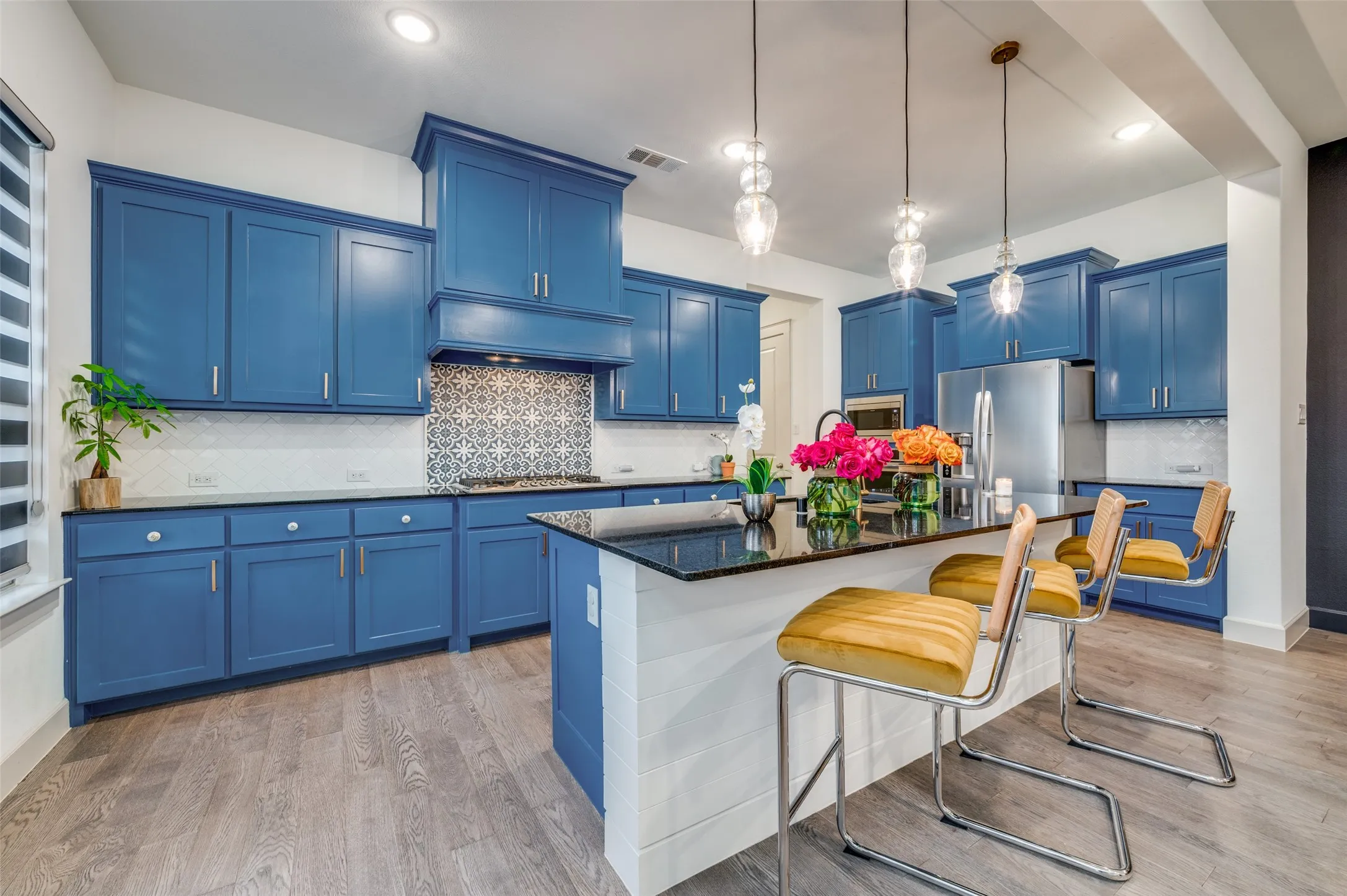 Single Family Residence For Sale in Collin County , 12995 Yale Court, Frisco, Texas 75035, 4 Bedroom, 4 Bathroom, 2 Garage spaces, 3,390 Sqft, built in 2019, mls#21377248, Real Estate Agent in Frisco, Homes For Sale in Collin county, Homes For Sale in Frisco, Realtor in Frisco Texas, Real Estate Brokerage Independent Realty Texas, Luminita Cordes Realtor