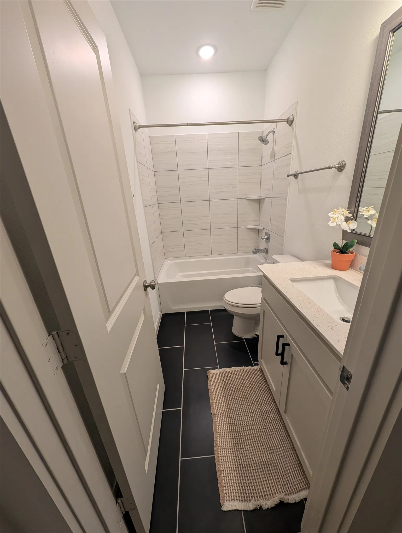 Single Family Residence For Sale in Collin County , 12995 Yale Court, Frisco, Texas 75035, 4 Bedroom, 4 Bathroom, 2 Garage spaces, 3,390 Sqft, built in 2019, mls#21377248, Real Estate Agent in Frisco, Homes For Sale in Collin county, Homes For Sale in Frisco, Realtor in Frisco Texas, Real Estate Brokerage Independent Realty Texas, Luminita Cordes Realtor
