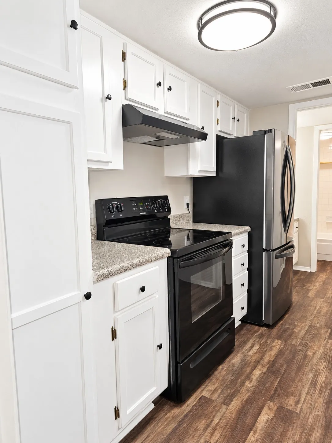 Condominium For Rent in Dallas County , 4653 Country Creek Drive 1124, Dallas, Texas 75236, 2 Bedroom, 2 Bathroom, Garage spaces, 1,046 Sqft, built in 1974, mls#21379474, Real Estate Agent in Dallas, Homes For Rent in Dallas county, Homes For Rent in Dallas, Realtor in Dallas Texas, Real Estate Brokerage Independent Realty Texas, Luminita Cordes Realtor