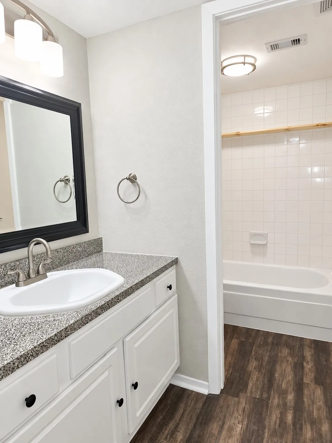 Condominium For Rent in Dallas County , 4653 Country Creek Drive 1124, Dallas, Texas 75236, 2 Bedroom, 2 Bathroom, Garage spaces, 1,046 Sqft, built in 1974, mls#21379474, Real Estate Agent in Dallas, Homes For Rent in Dallas county, Homes For Rent in Dallas, Realtor in Dallas Texas, Real Estate Brokerage Independent Realty Texas, Luminita Cordes Realtor