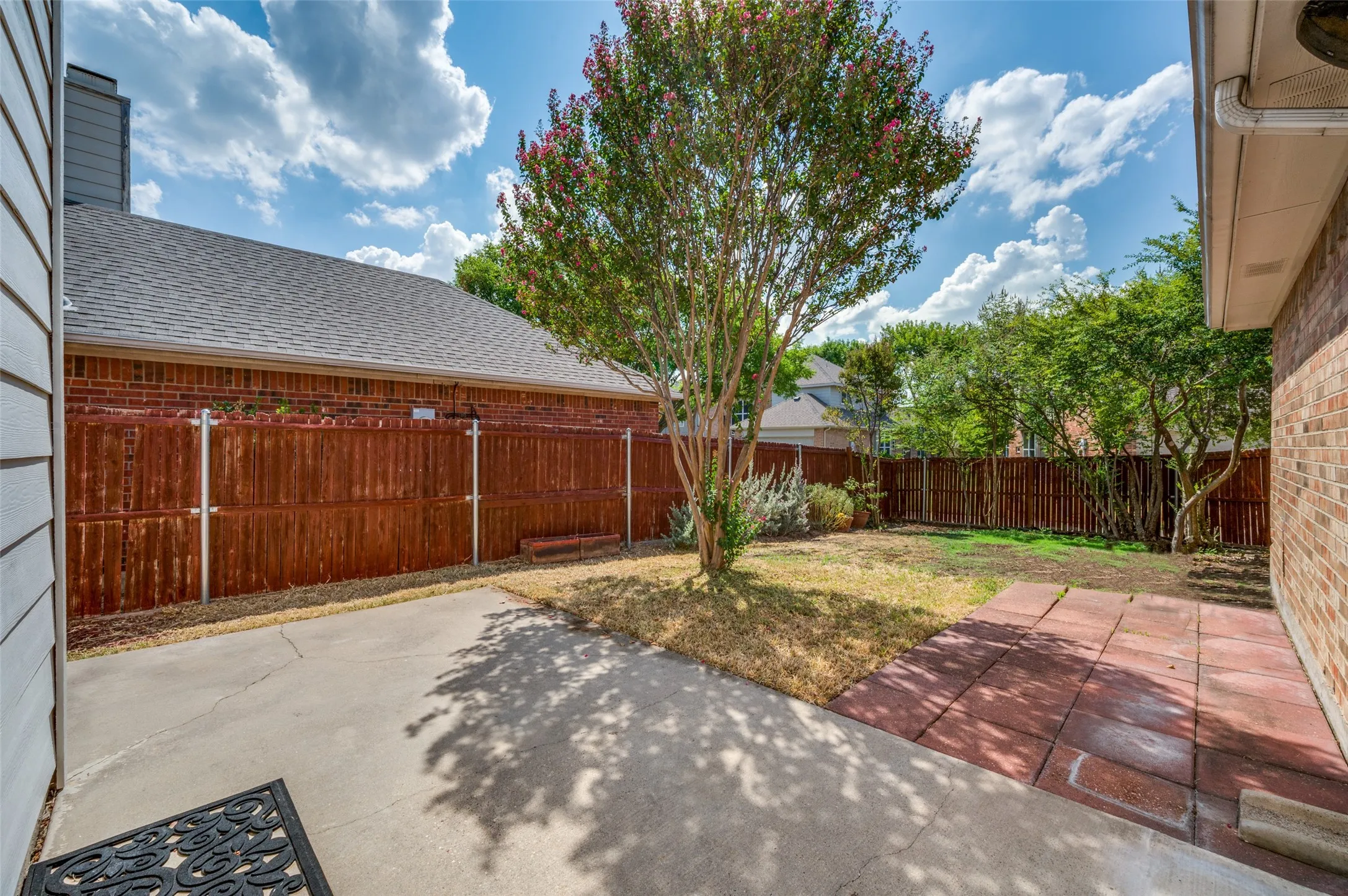 Single Family Residence For Sale in Collin County , 7121 Bryce Canyon Drive, Mc Kinney, Texas 75072, 3 Bedroom, 2 Bathroom, 2 Garage spaces, 1,686 Sqft, built in 2001, mls#21374967, Real Estate Agent in Mc Kinney, Homes For Sale in Collin county, Homes For Sale in Mc Kinney, Realtor in Mc Kinney Texas, Real Estate Brokerage Independent Realty Texas, Luminita Cordes Realtor