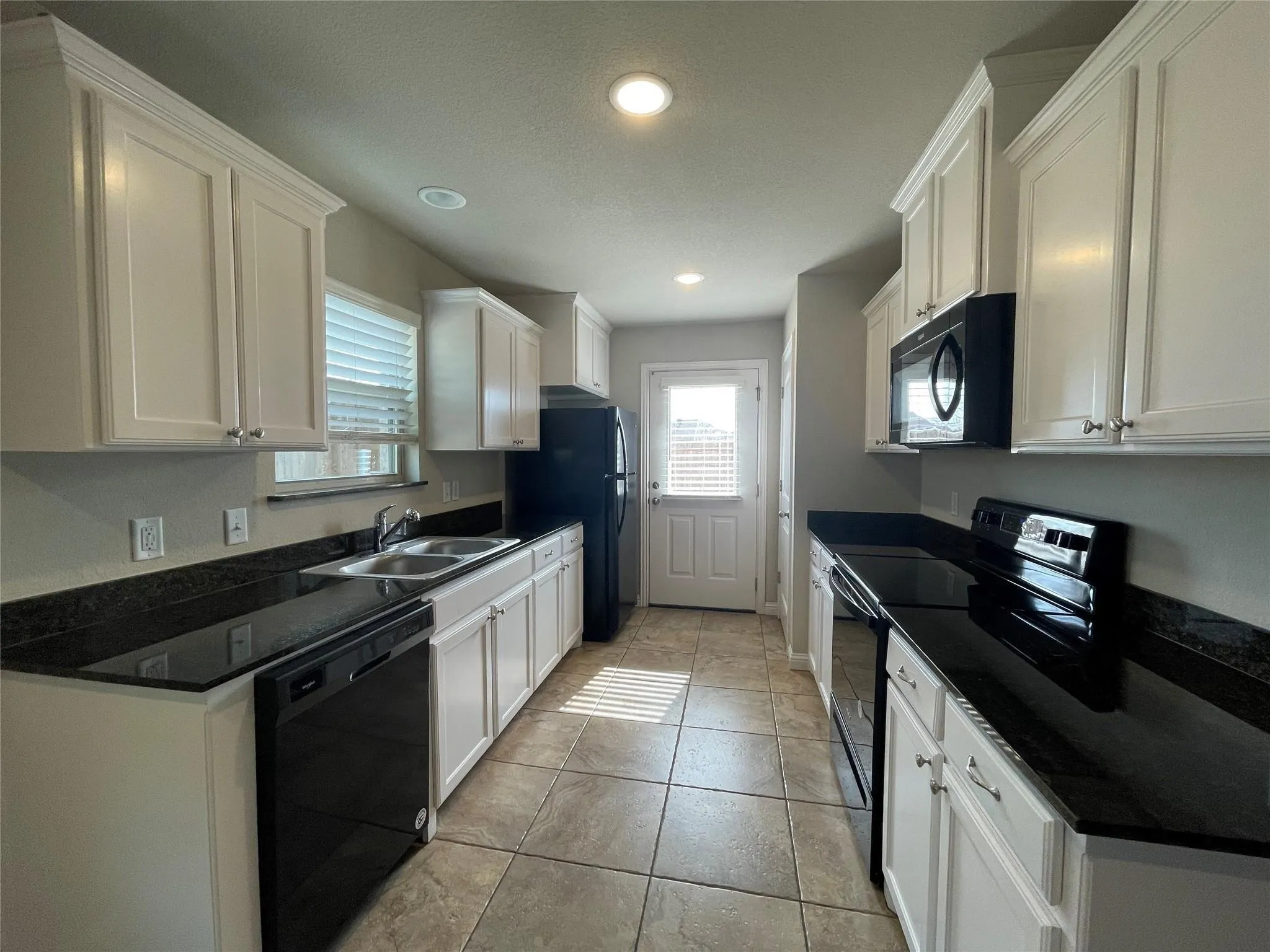 Duplex For Rent in Hood County , 3003 Weave Court, Granbury, Texas 76049, 3 Bedroom, 2 Bathroom, 2 Garage spaces, 1,514 Sqft, built in 2019, mls#21379706, Real Estate Agent in Granbury, Homes For Rent in Hood county, Homes For Rent in Granbury, Realtor in Granbury Texas, Real Estate Brokerage Independent Realty Texas, Luminita Cordes Realtor
