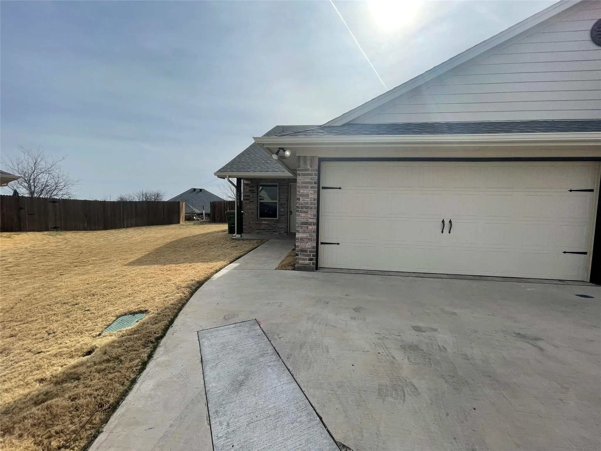 Duplex For Rent in Hood County , 3003 Weave Court, Granbury, Texas 76049, 3 Bedroom, 2 Bathroom, 2 Garage spaces, 1,514 Sqft, built in 2019, mls#21379706, Real Estate Agent in Granbury, Homes For Rent in Hood county, Homes For Rent in Granbury, Realtor in Granbury Texas, Real Estate Brokerage Independent Realty Texas, Luminita Cordes Realtor