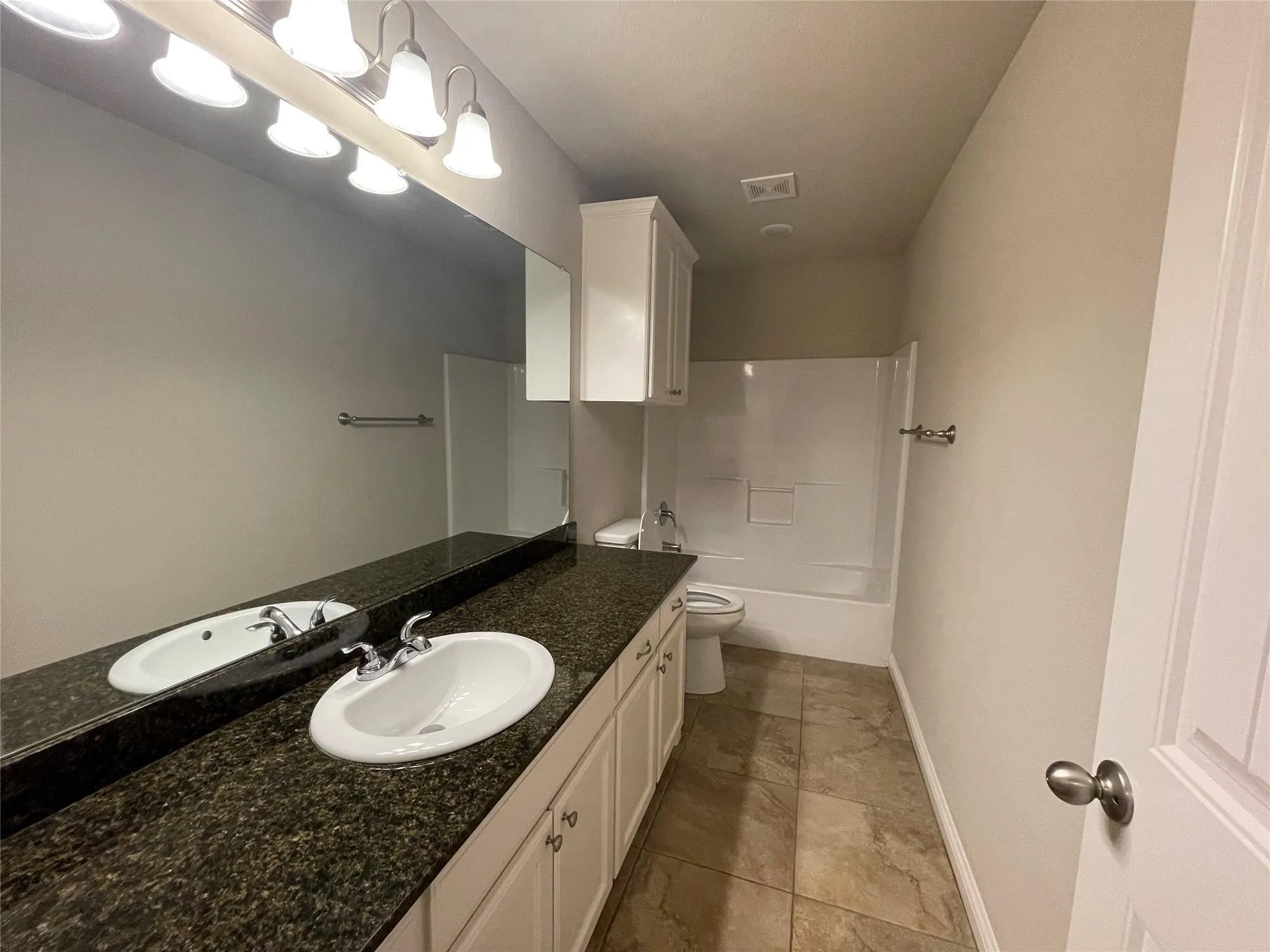 Duplex For Rent in Hood County , 3003 Weave Court, Granbury, Texas 76049, 3 Bedroom, 2 Bathroom, 2 Garage spaces, 1,514 Sqft, built in 2019, mls#21379706, Real Estate Agent in Granbury, Homes For Rent in Hood county, Homes For Rent in Granbury, Realtor in Granbury Texas, Real Estate Brokerage Independent Realty Texas, Luminita Cordes Realtor