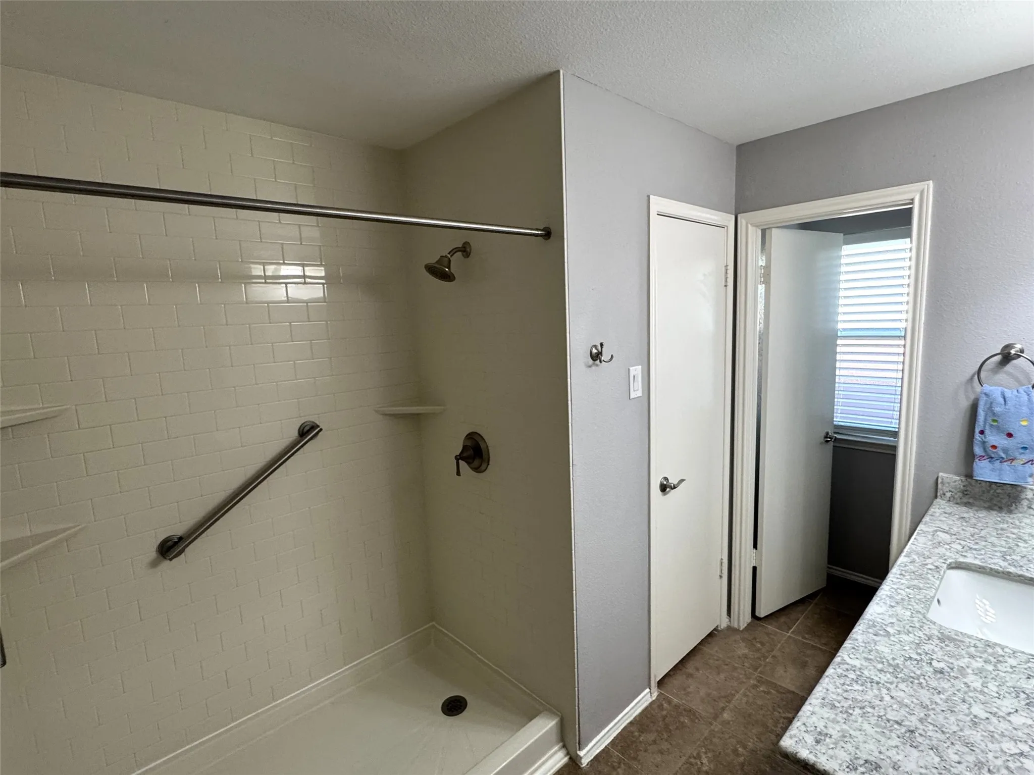 2 Closets in Primary BR