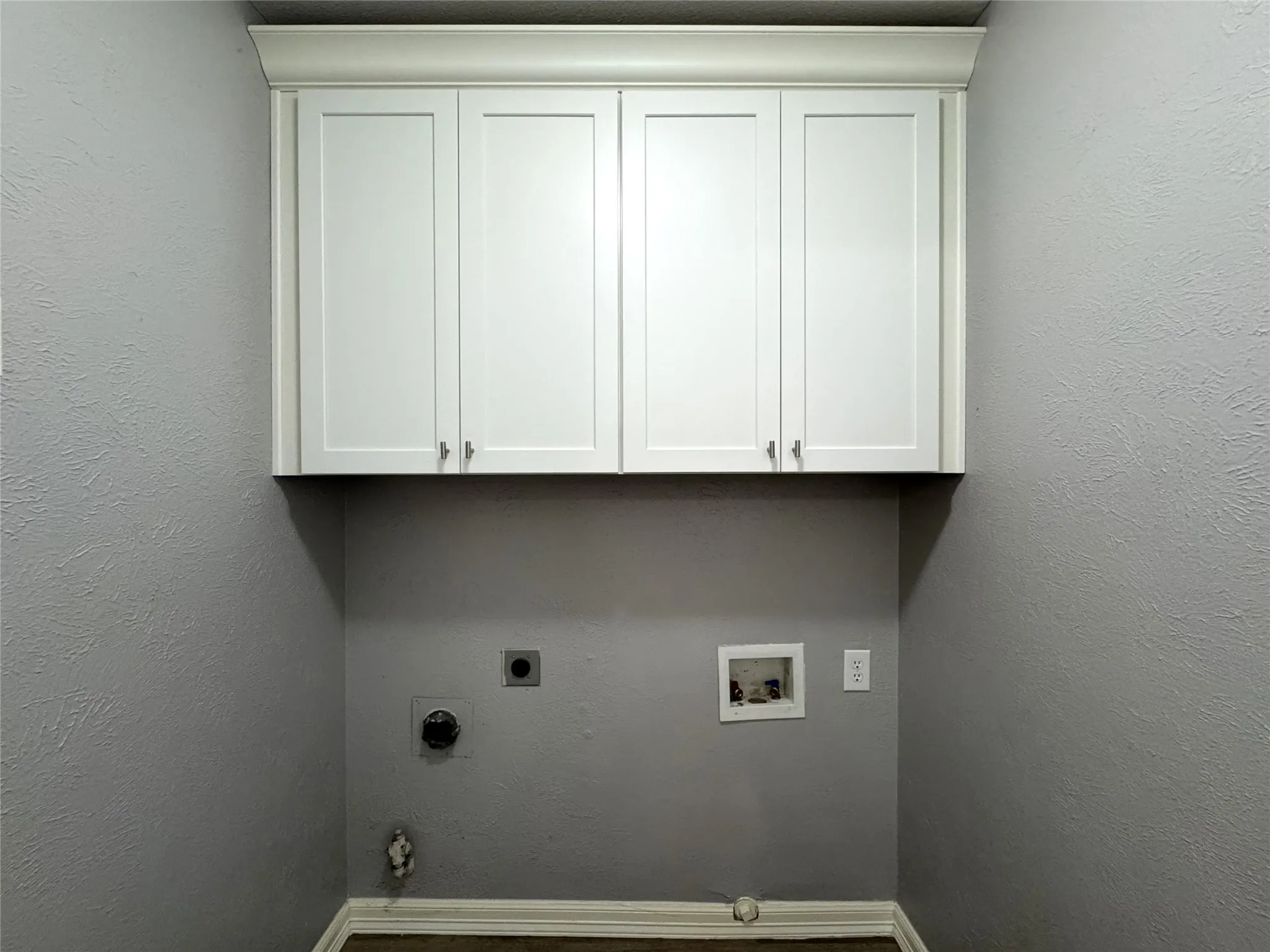 Single Family Residence For Rent in Denton County , 1762 Glencairn Lane, Lewisville, Texas 75067, 3 Bedroom, 2 Bathroom, 2 Garage spaces, 1,661 Sqft, built in 1984, mls#21379711, Real Estate Agent in Lewisville, Homes For Rent in Denton county, Homes For Rent in Lewisville, Realtor in Lewisville Texas, Real Estate Brokerage Independent Realty Texas, Luminita Cordes Realtor