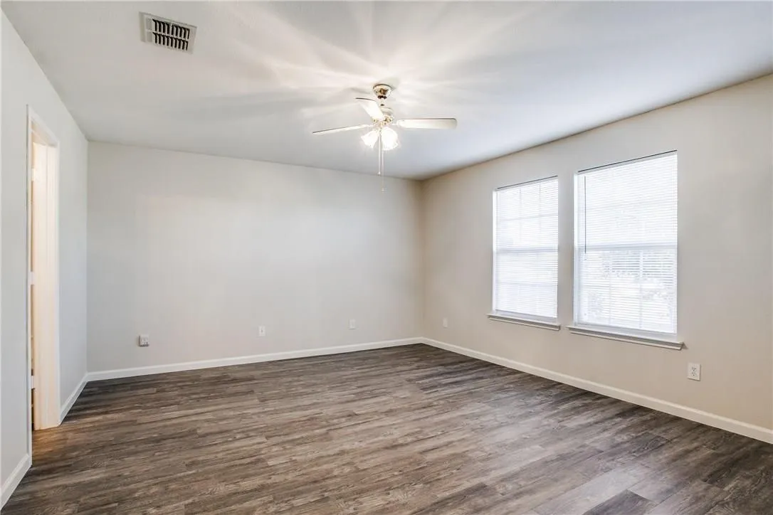 Single Family Residence For Rent in Dallas County , 14816 S Spring Ridge Circle, Balch Springs, Texas 75180, 3 Bedroom, 2 Bathroom, 2 Garage spaces, 2,039 Sqft, built in 2005, mls#21379710, Real Estate Agent in Balch Springs, Homes For Rent in Dallas county, Homes For Rent in Balch Springs, Realtor in Balch Springs Texas, Real Estate Brokerage Independent Realty Texas, Luminita Cordes Realtor