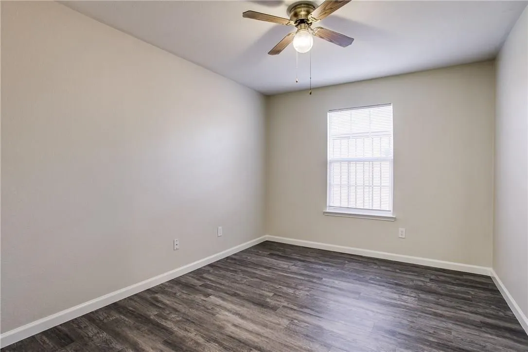 Single Family Residence For Rent in Dallas County , 14816 S Spring Ridge Circle, Balch Springs, Texas 75180, 3 Bedroom, 2 Bathroom, 2 Garage spaces, 2,039 Sqft, built in 2005, mls#21379710, Real Estate Agent in Balch Springs, Homes For Rent in Dallas county, Homes For Rent in Balch Springs, Realtor in Balch Springs Texas, Real Estate Brokerage Independent Realty Texas, Luminita Cordes Realtor