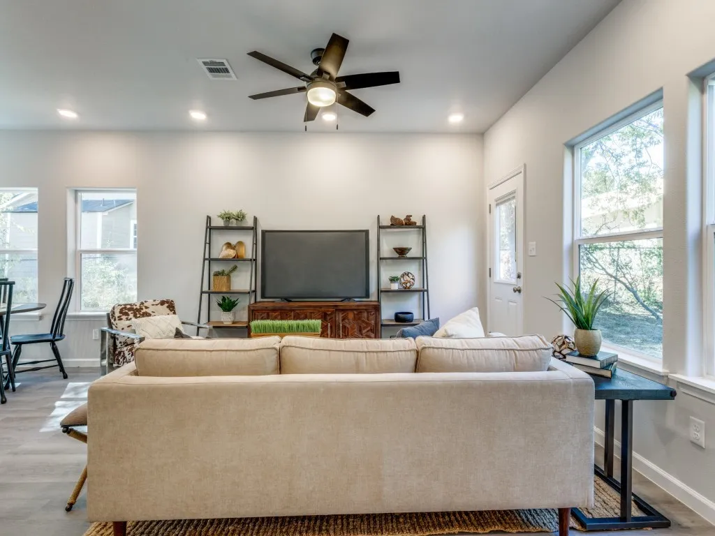 Duplex For Rent in Fannin County , 309-2 Braz Street, Bonham, Texas 75418, 3 Bedroom, 3 Bathroom, 1 Garage spaces, 1,536 Sqft, built in 2023, mls#21379705, Real Estate Agent in Bonham, Homes For Rent in Fannin county, Homes For Rent in Bonham, Realtor in Bonham Texas, Real Estate Brokerage Independent Realty Texas, Luminita Cordes Realtor