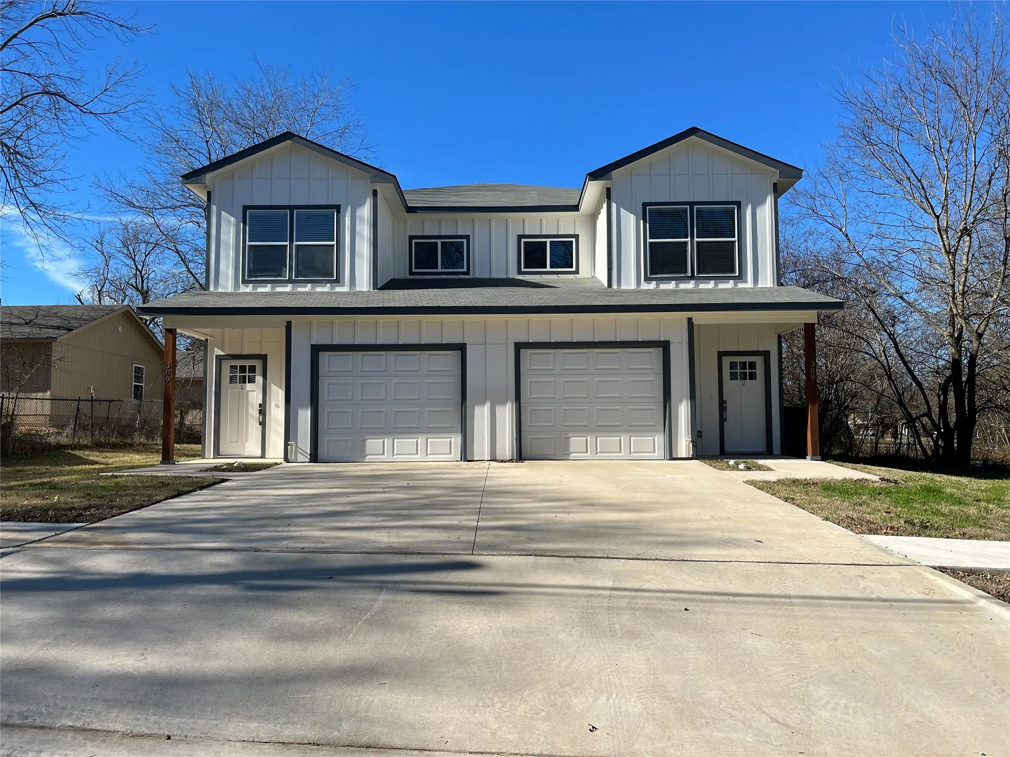 Duplex For Rent in Fannin County , 309-2 Braz Street, Bonham, Texas 75418, 3 Bedroom, 3 Bathroom, 1 Garage spaces, 1,536 Sqft, built in 2023, mls#21379705, Real Estate Agent in Bonham, Homes For Rent in Fannin county, Homes For Rent in Bonham, Realtor in Bonham Texas, Real Estate Brokerage Independent Realty Texas, Luminita Cordes Realtor