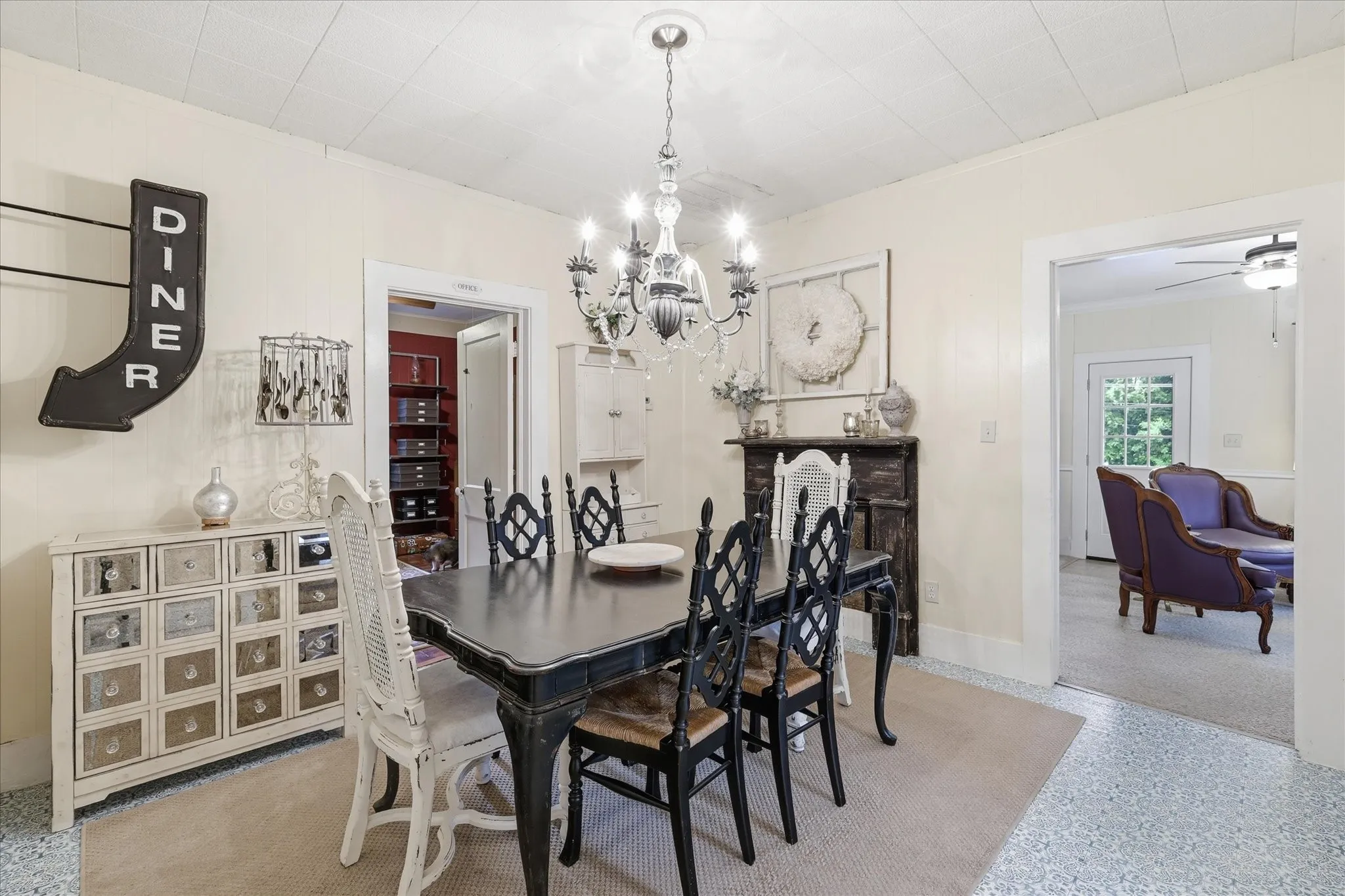 Single Family Residence For Sale in Grayson County , 754 N Main Drive, Van Alstyne, Texas 75495, 3 Bedroom, 1 Bathroom, 1 Garage spaces, 1,152 Sqft, built in 1920, mls#21375620, Real Estate Agent in Van Alstyne, Homes For Sale in Grayson county, Homes For Sale in Van Alstyne, Realtor in Van Alstyne Texas, Real Estate Brokerage Independent Realty Texas, Luminita Cordes Realtor