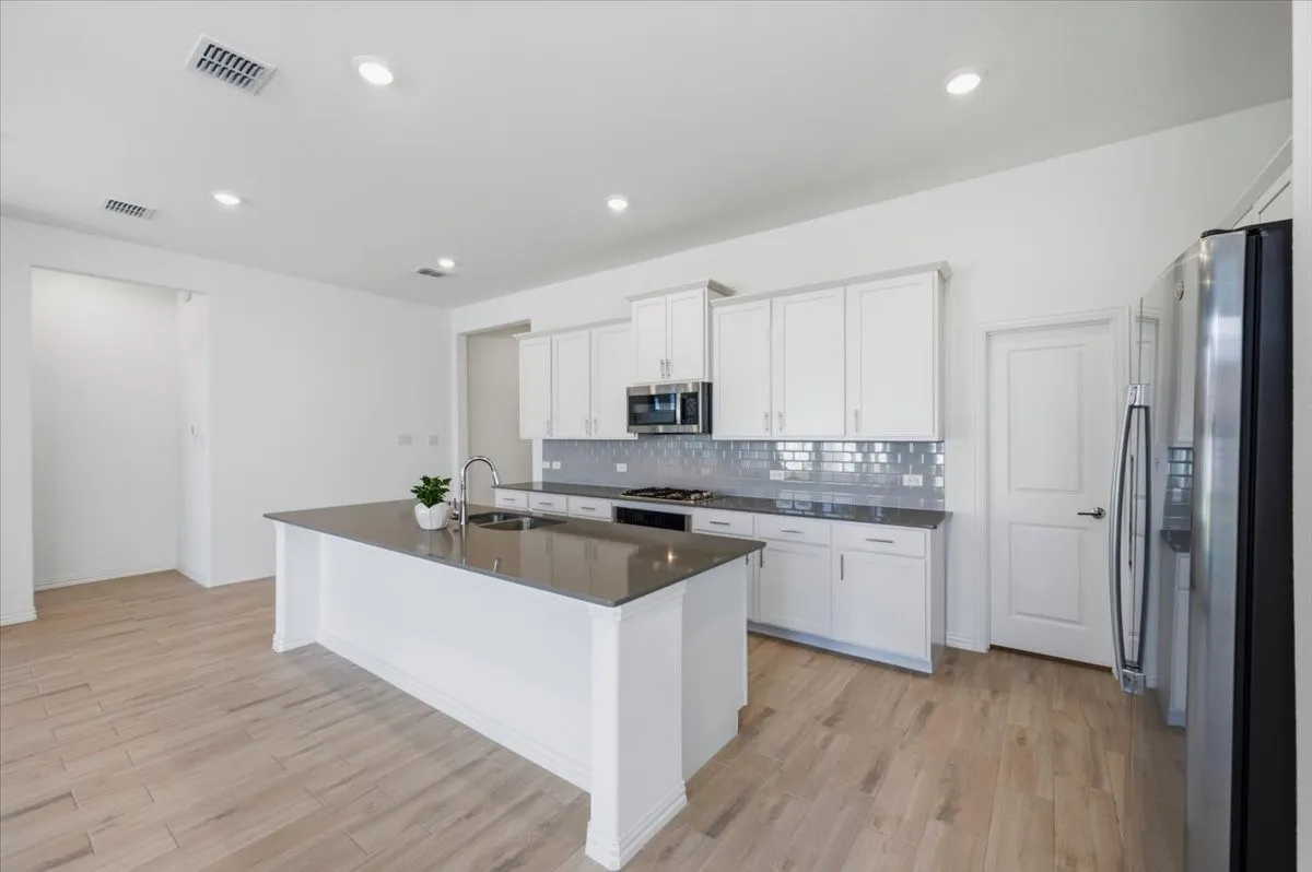 Single Family Residence For Sale in Denton County , 2109 Esher Drive, Little Elm, Texas 75068, 4 Bedroom, 3 Bathroom, 2 Garage spaces, 2,175 Sqft, built in 2024, mls#21374572, Real Estate Agent in Little Elm, Homes For Sale in Denton county, Homes For Sale in Little Elm, Realtor in Little Elm Texas, Real Estate Brokerage Independent Realty Texas, Luminita Cordes Realtor
