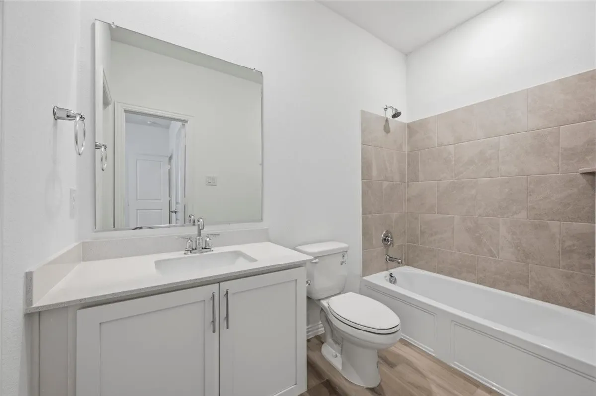 Full bathroom for guest bedroom 2