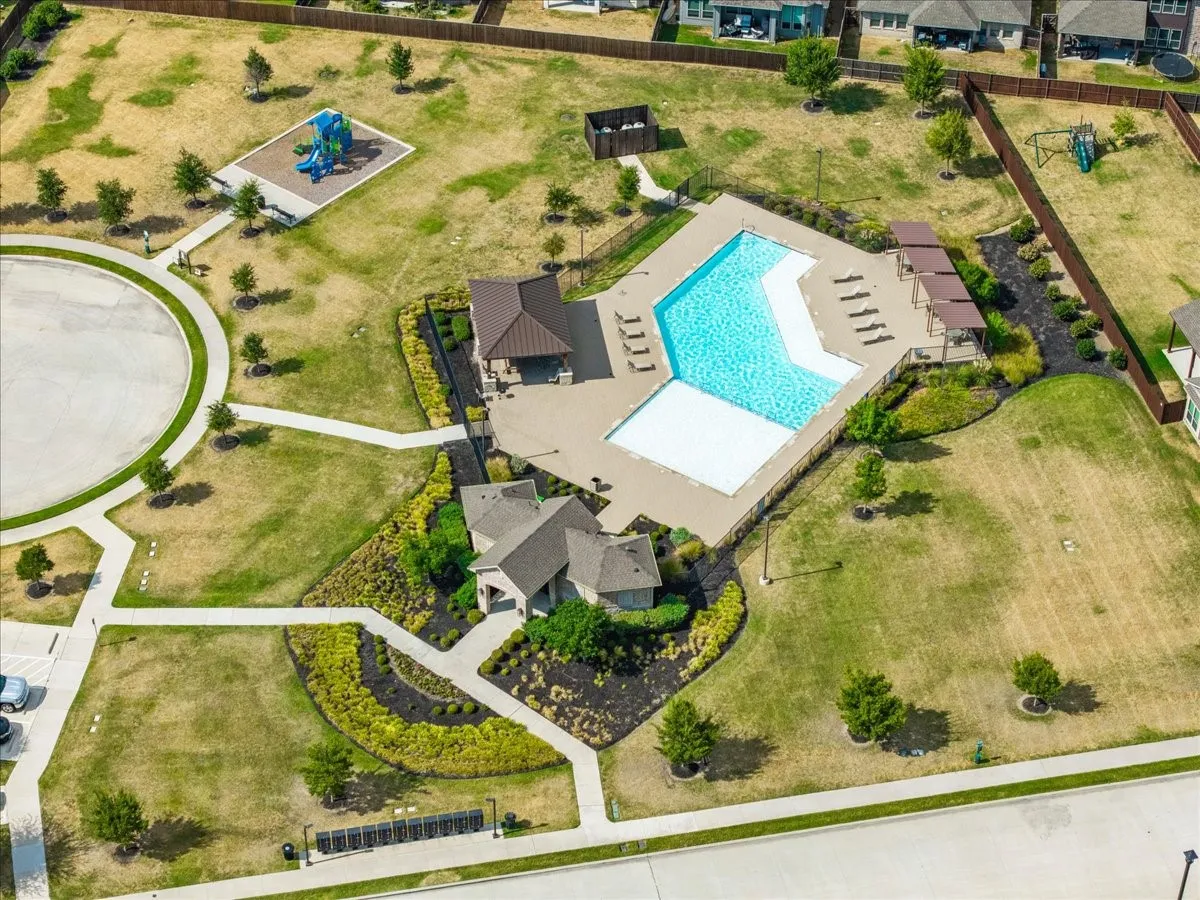 Community pool