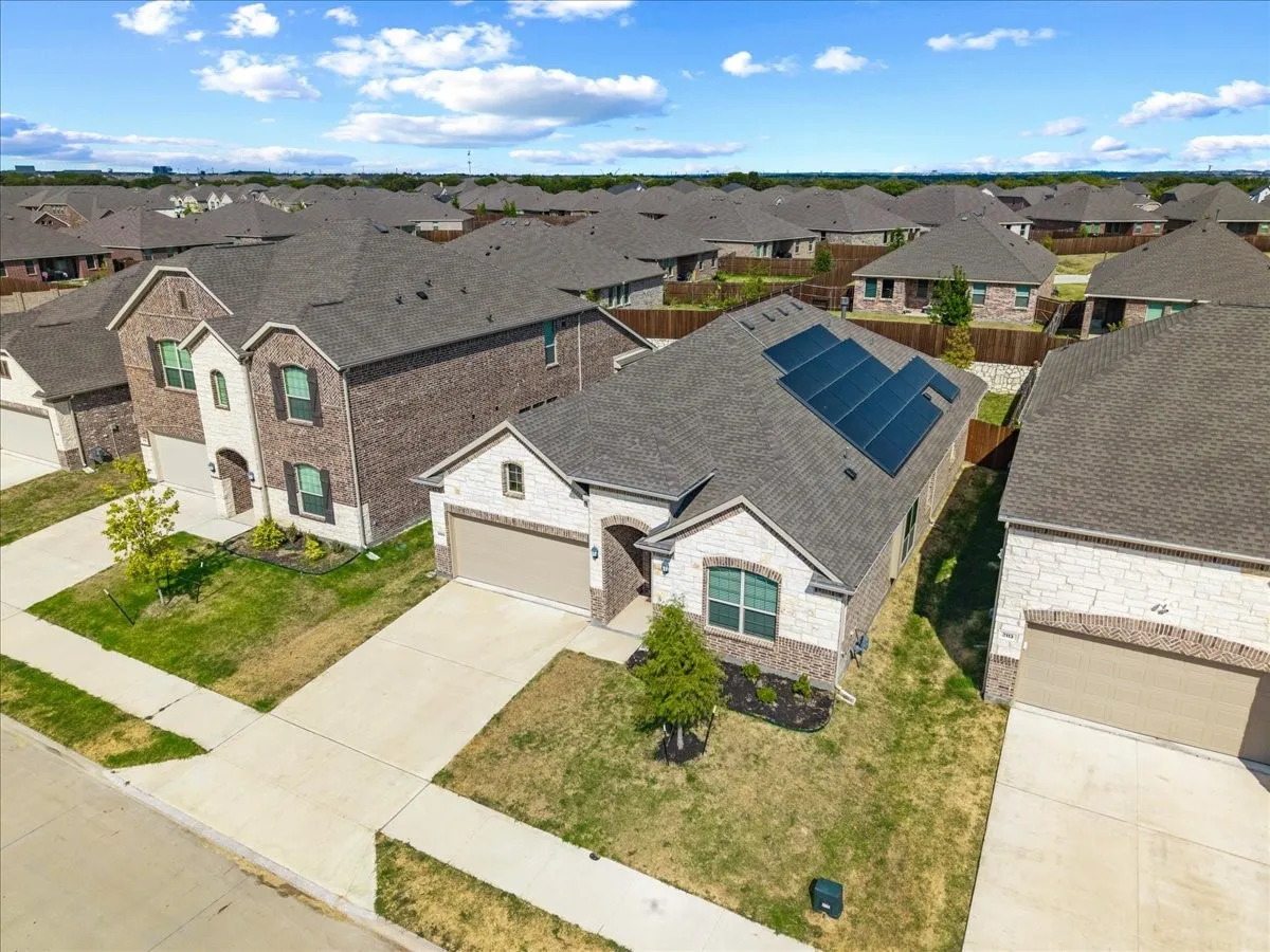 Single Family Residence For Sale in Denton County , 2109 Esher Drive, Little Elm, Texas 75068, 4 Bedroom, 3 Bathroom, 2 Garage spaces, 2,175 Sqft, built in 2024, mls#21374572, Real Estate Agent in Little Elm, Homes For Sale in Denton county, Homes For Sale in Little Elm, Realtor in Little Elm Texas, Real Estate Brokerage Independent Realty Texas, Luminita Cordes Realtor