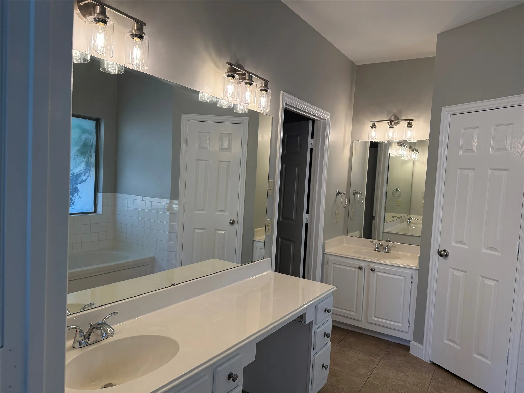 Single Family Residence For Rent in Collin County , 12301 Cajun Drive, Frisco, Texas 75035, 3 Bedroom, 2 Bathroom, 2 Garage spaces, 2,079 Sqft, built in 2001, mls#21379712, Real Estate Agent in Frisco, Homes For Rent in Collin county, Homes For Rent in Frisco, Realtor in Frisco Texas, Real Estate Brokerage Independent Realty Texas, Luminita Cordes Realtor