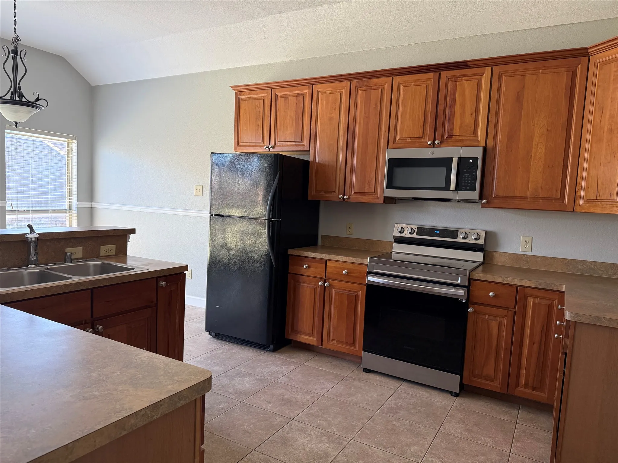 Single Family Residence For Rent in Collin County , 12301 Cajun Drive, Frisco, Texas 75035, 3 Bedroom, 2 Bathroom, 2 Garage spaces, 2,079 Sqft, built in 2001, mls#21379712, Real Estate Agent in Frisco, Homes For Rent in Collin county, Homes For Rent in Frisco, Realtor in Frisco Texas, Real Estate Brokerage Independent Realty Texas, Luminita Cordes Realtor