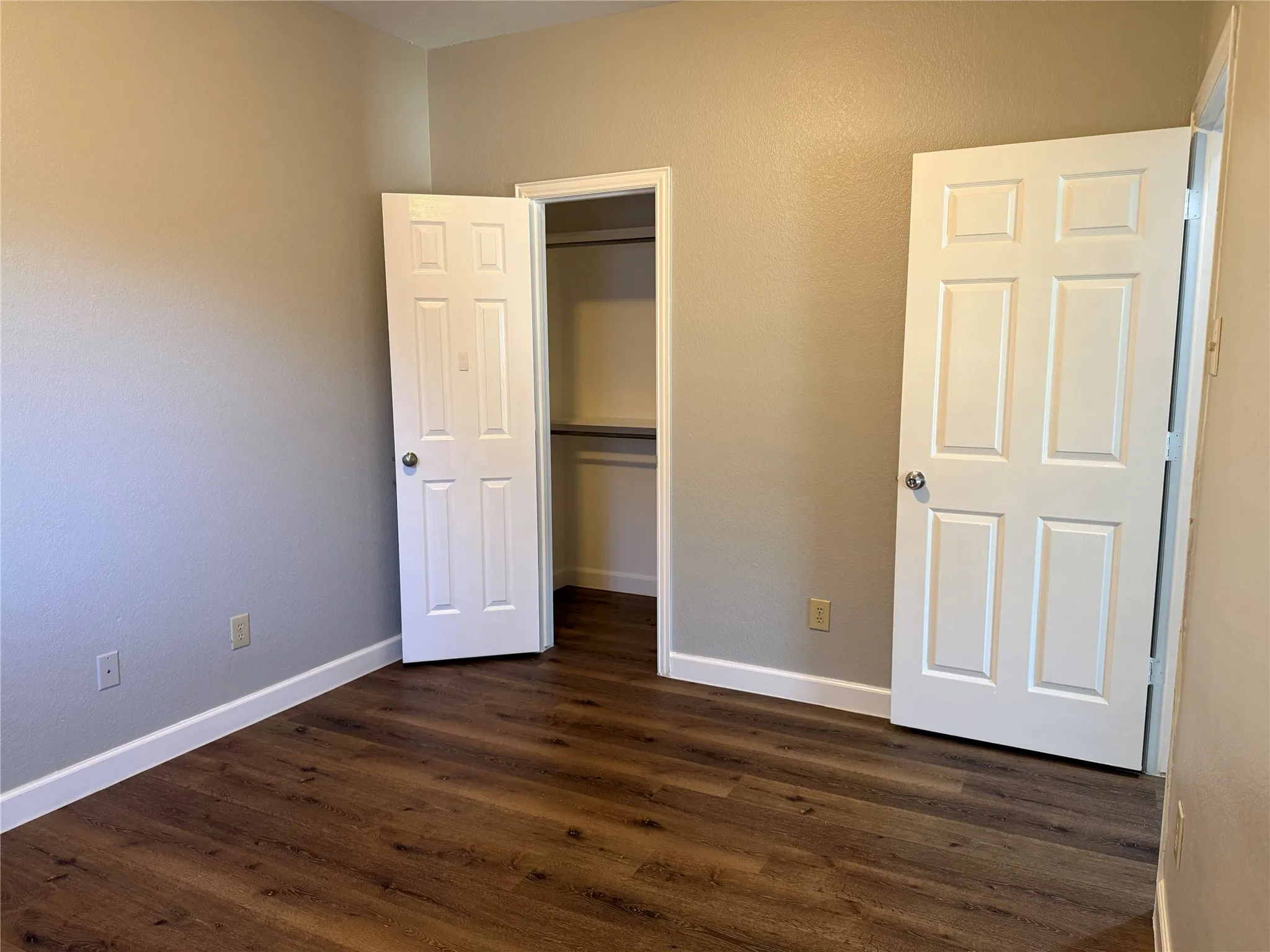 Single Family Residence For Rent in Collin County , 12301 Cajun Drive, Frisco, Texas 75035, 3 Bedroom, 2 Bathroom, 2 Garage spaces, 2,079 Sqft, built in 2001, mls#21379712, Real Estate Agent in Frisco, Homes For Rent in Collin county, Homes For Rent in Frisco, Realtor in Frisco Texas, Real Estate Brokerage Independent Realty Texas, Luminita Cordes Realtor