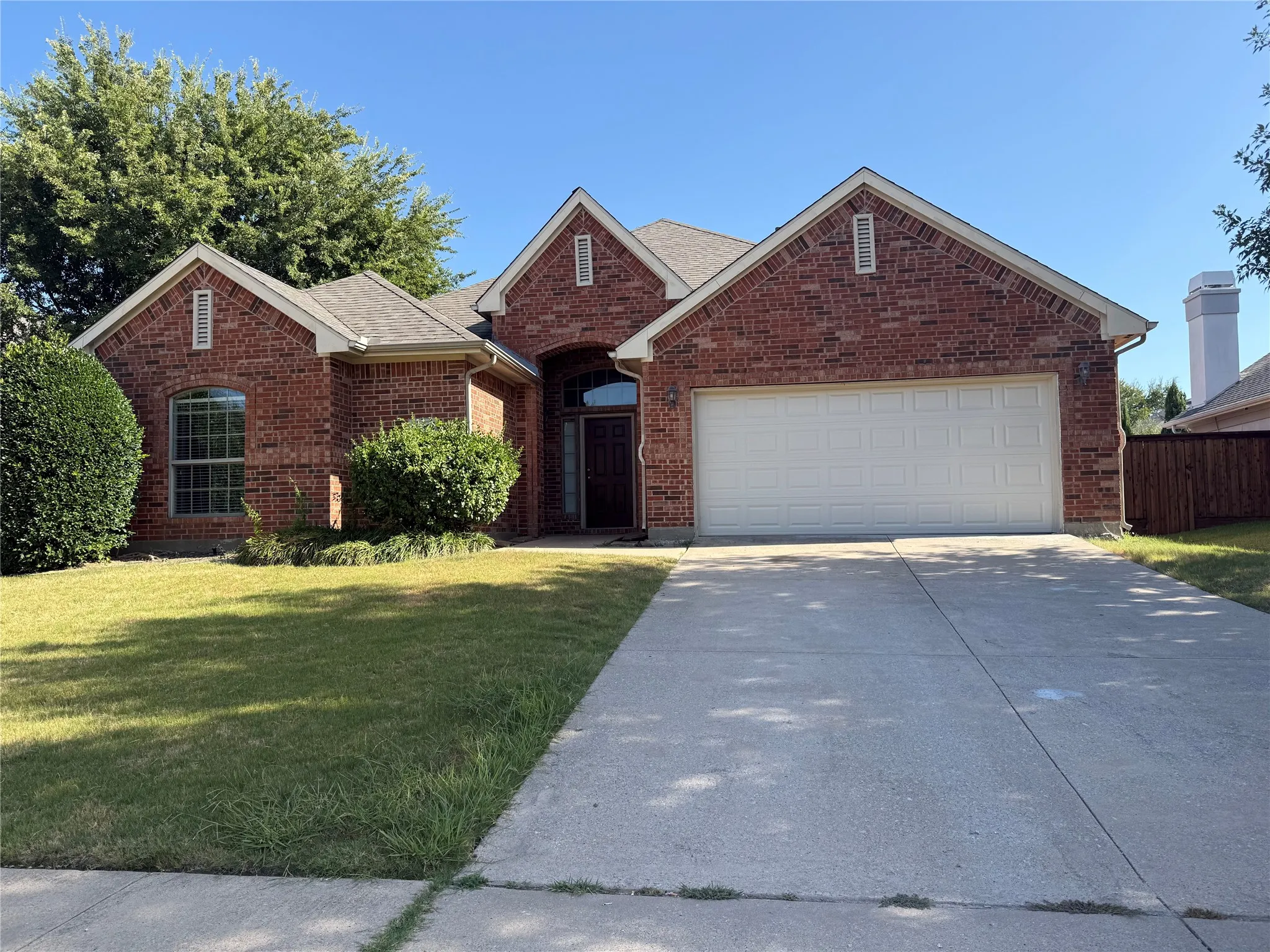 Single Family Residence For Rent in Collin County , 12301 Cajun Drive, Frisco, Texas 75035, 3 Bedroom, 2 Bathroom, 2 Garage spaces, 2,079 Sqft, built in 2001, mls#21379712, Real Estate Agent in Frisco, Homes For Rent in Collin county, Homes For Rent in Frisco, Realtor in Frisco Texas, Real Estate Brokerage Independent Realty Texas, Luminita Cordes Realtor