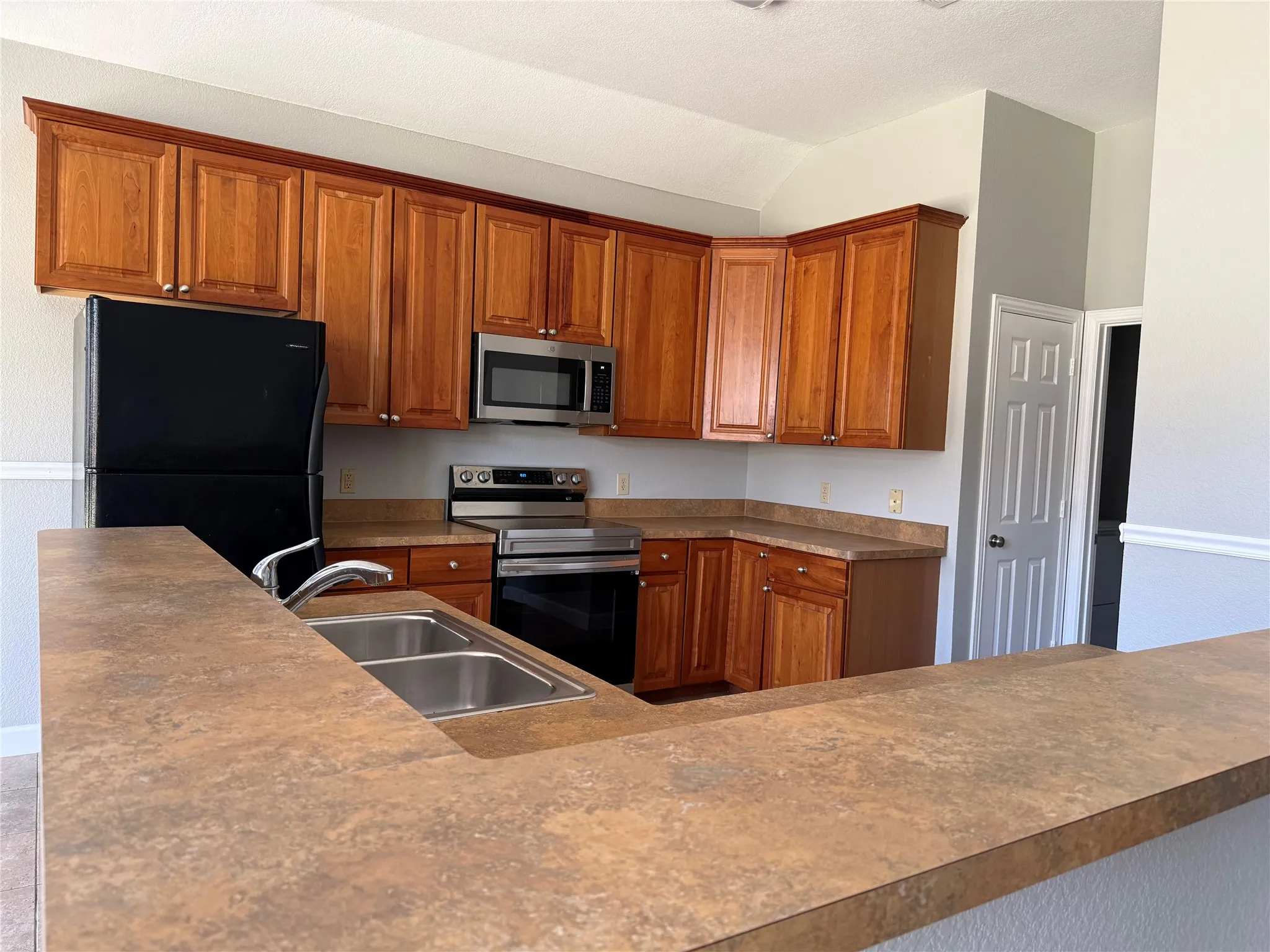 Single Family Residence For Rent in Collin County , 12301 Cajun Drive, Frisco, Texas 75035, 3 Bedroom, 2 Bathroom, 2 Garage spaces, 2,079 Sqft, built in 2001, mls#21379712, Real Estate Agent in Frisco, Homes For Rent in Collin county, Homes For Rent in Frisco, Realtor in Frisco Texas, Real Estate Brokerage Independent Realty Texas, Luminita Cordes Realtor