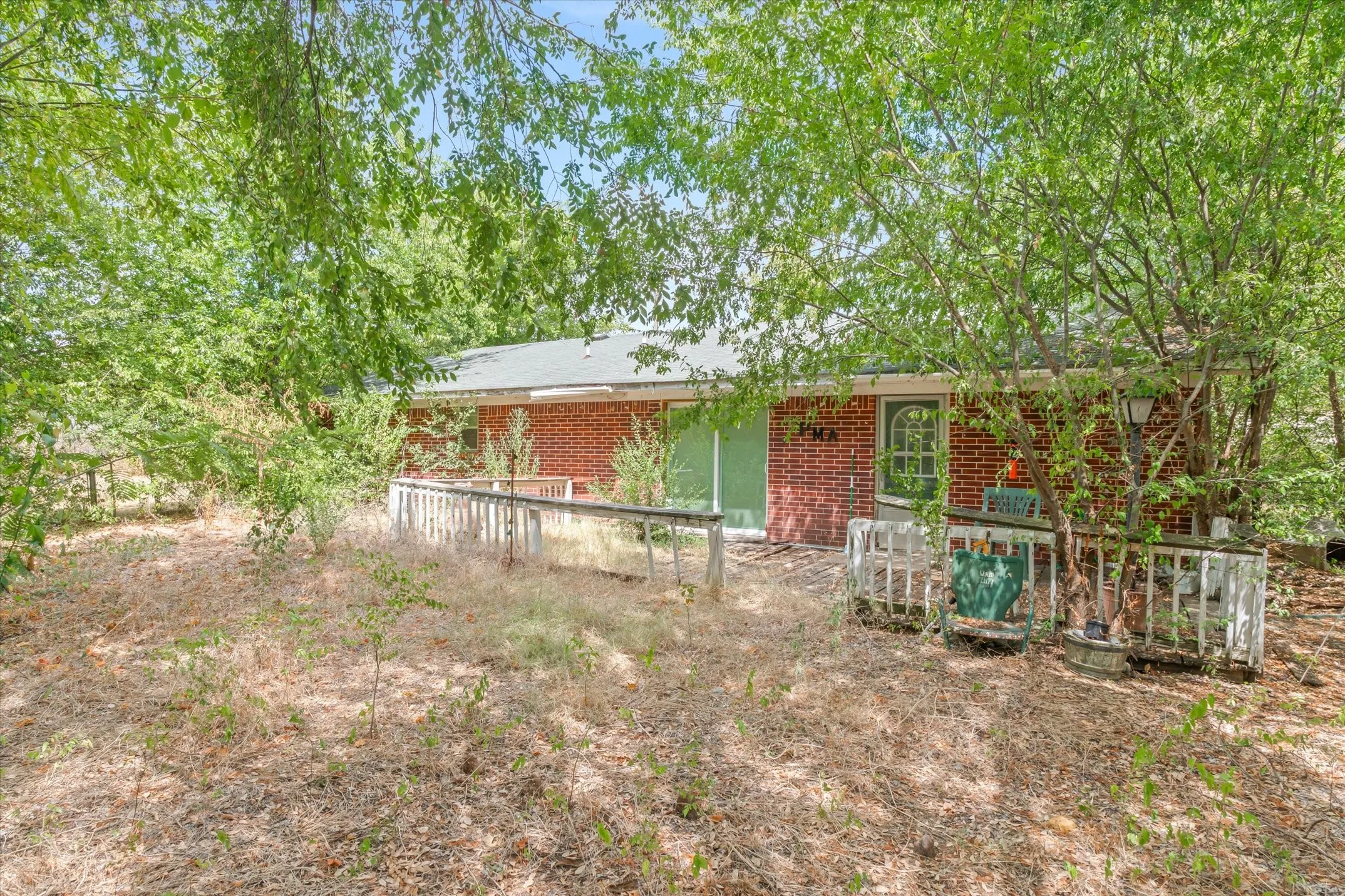 Single Family Residence For Sale in Van Zandt County , 259 Vz County Road 3406, Wills Point, Texas 75169, 2 Bedroom, 2 Bathroom, Garage spaces, 1,362 Sqft, built in 1979, mls#21378641, Real Estate Agent in Wills Point, Homes For Sale in Van Zandt county, Homes For Sale in Wills Point, Realtor in Wills Point Texas, Real Estate Brokerage Independent Realty Texas, Luminita Cordes Realtor
