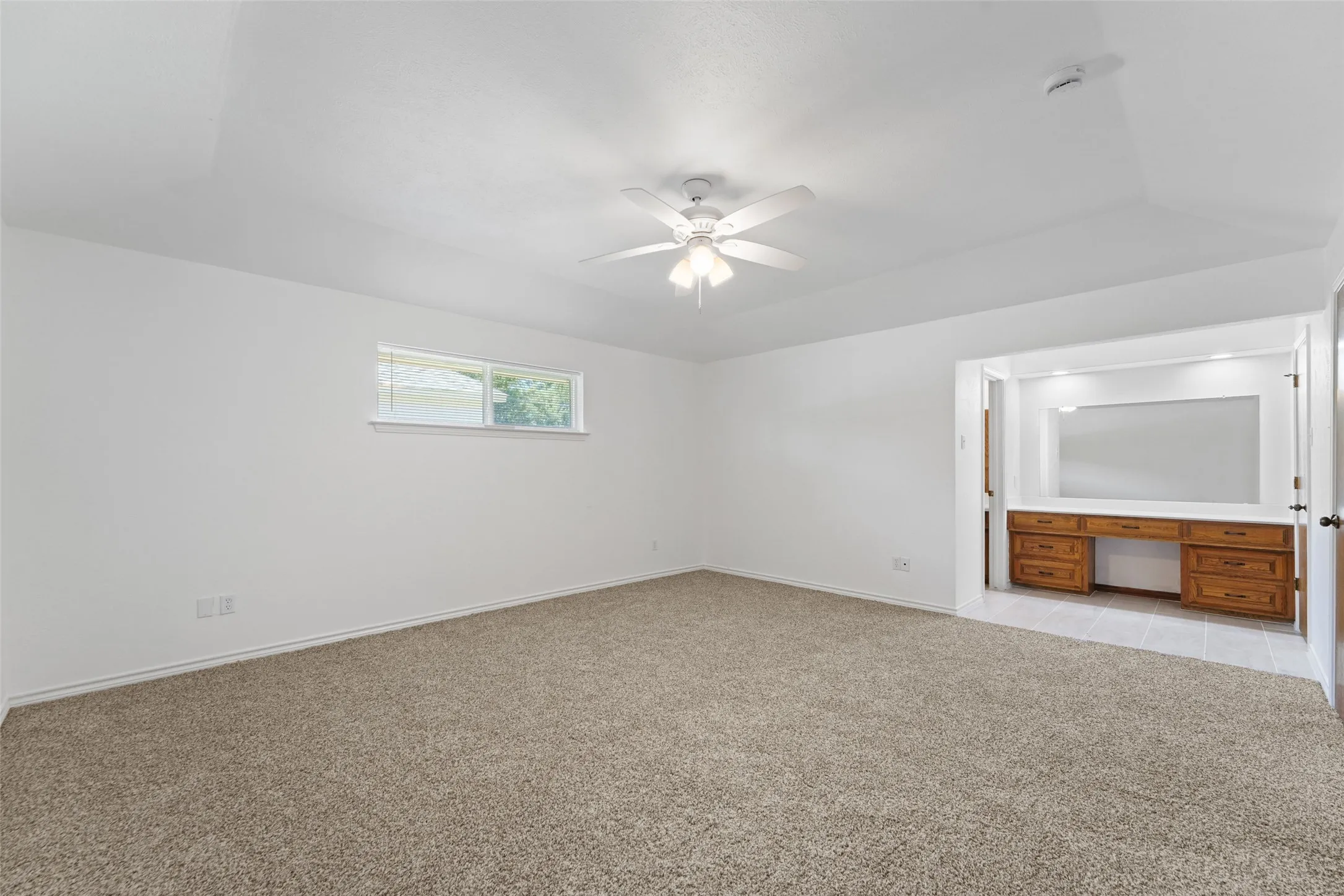 Single Family Residence For Sale in Dallas County , 336 Woodbrook Drive, De Soto, Texas 75115, 3 Bedroom, 2 Bathroom, 2 Garage spaces, 2,059 Sqft, built in 1974, mls#21376543, Real Estate Agent in De Soto, Homes For Sale in Dallas county, Homes For Sale in De Soto, Realtor in De Soto Texas, Real Estate Brokerage Independent Realty Texas, Luminita Cordes Realtor
