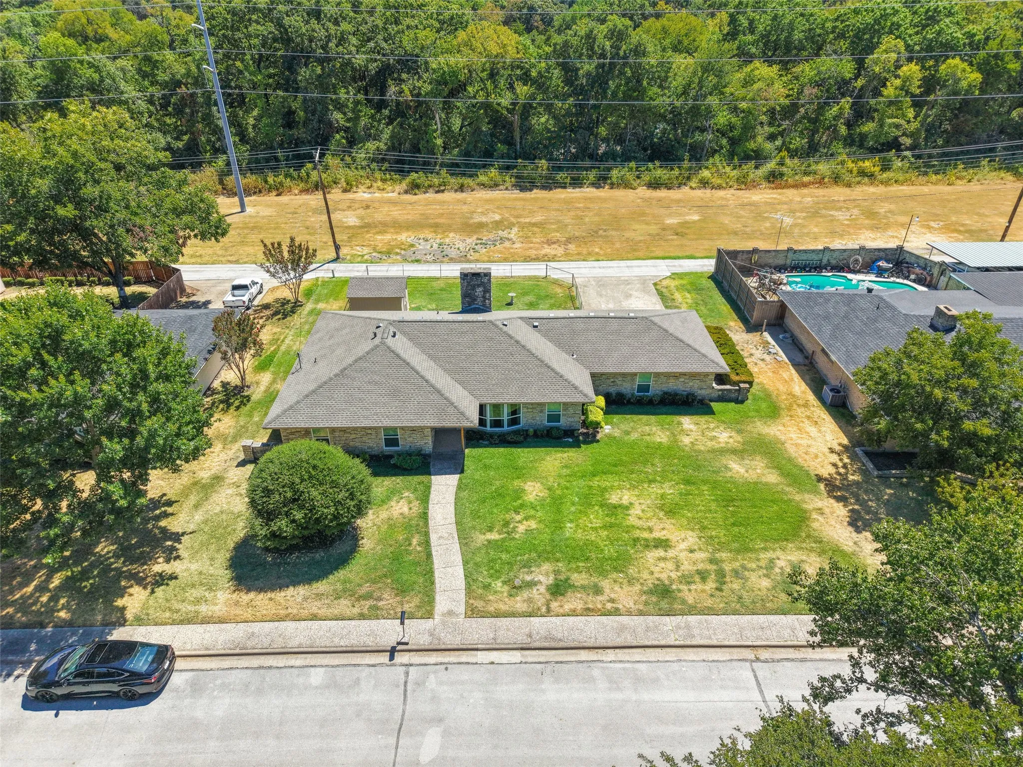 Single Family Residence For Sale in Dallas County , 336 Woodbrook Drive, De Soto, Texas 75115, 3 Bedroom, 2 Bathroom, 2 Garage spaces, 2,059 Sqft, built in 1974, mls#21376543, Real Estate Agent in De Soto, Homes For Sale in Dallas county, Homes For Sale in De Soto, Realtor in De Soto Texas, Real Estate Brokerage Independent Realty Texas, Luminita Cordes Realtor