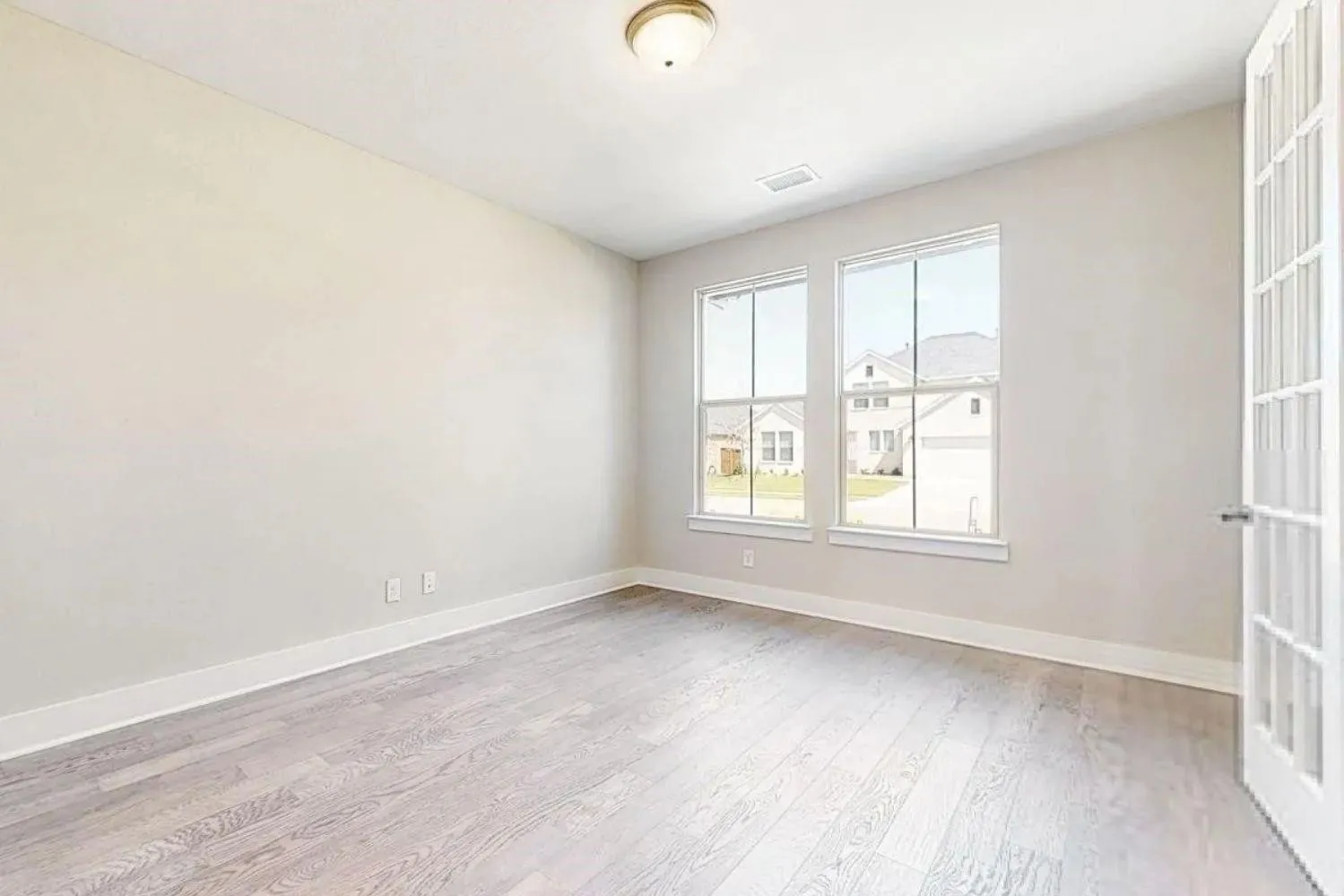 Single Family Residence For Rent in Kaufman County , 1432 Lawnview Drive, Forney, Texas 75126, 3 Bedroom, 2 Bathroom, 2 Garage spaces, 2,110 Sqft, built in 2022, mls#21379713, Real Estate Agent in Forney, Homes For Rent in Kaufman county, Homes For Rent in Forney, Realtor in Forney Texas, Real Estate Brokerage Independent Realty Texas, Luminita Cordes Realtor