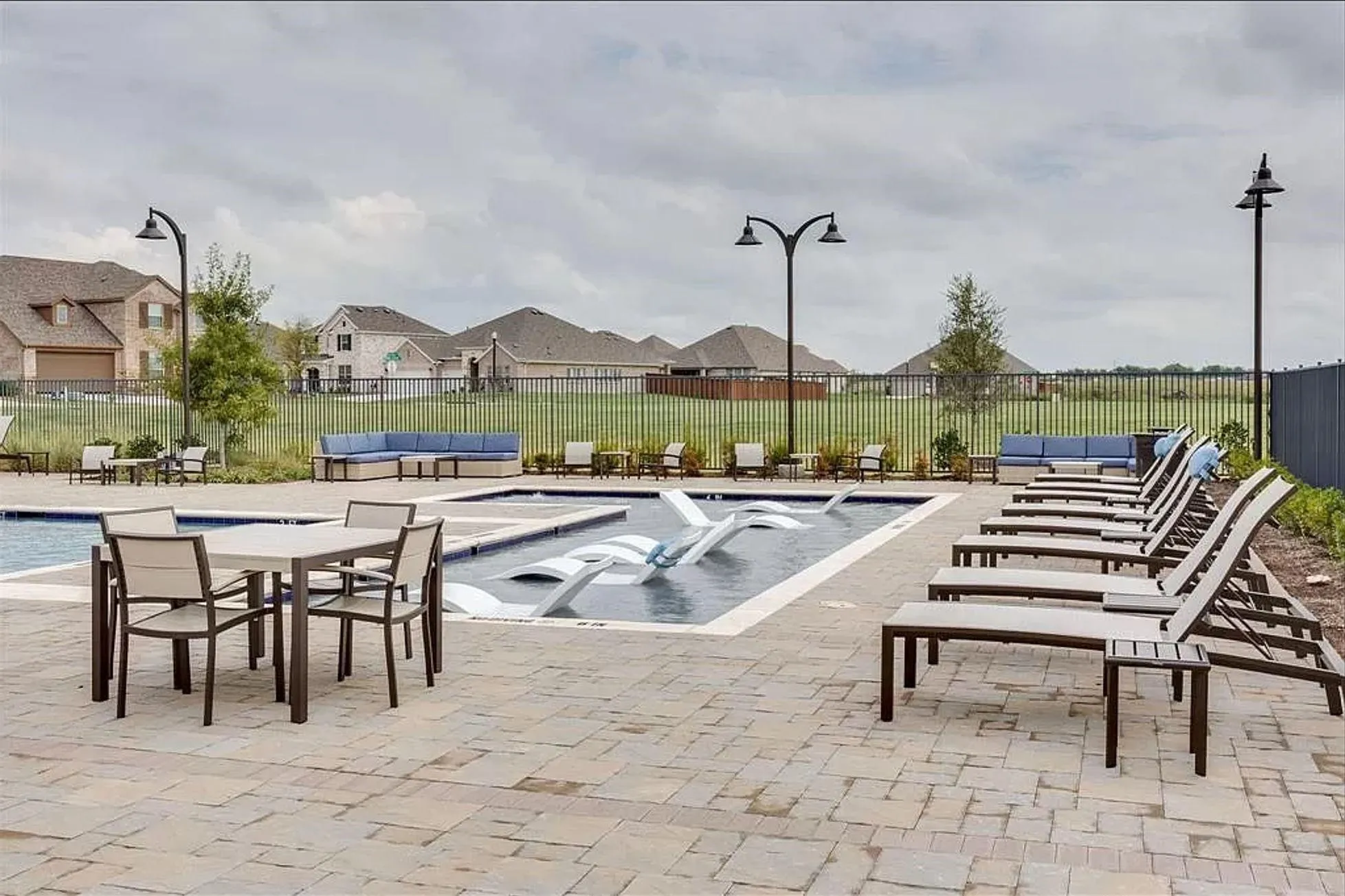 Single Family Residence For Rent in Kaufman County , 1432 Lawnview Drive, Forney, Texas 75126, 3 Bedroom, 2 Bathroom, 2 Garage spaces, 2,110 Sqft, built in 2022, mls#21379713, Real Estate Agent in Forney, Homes For Rent in Kaufman county, Homes For Rent in Forney, Realtor in Forney Texas, Real Estate Brokerage Independent Realty Texas, Luminita Cordes Realtor