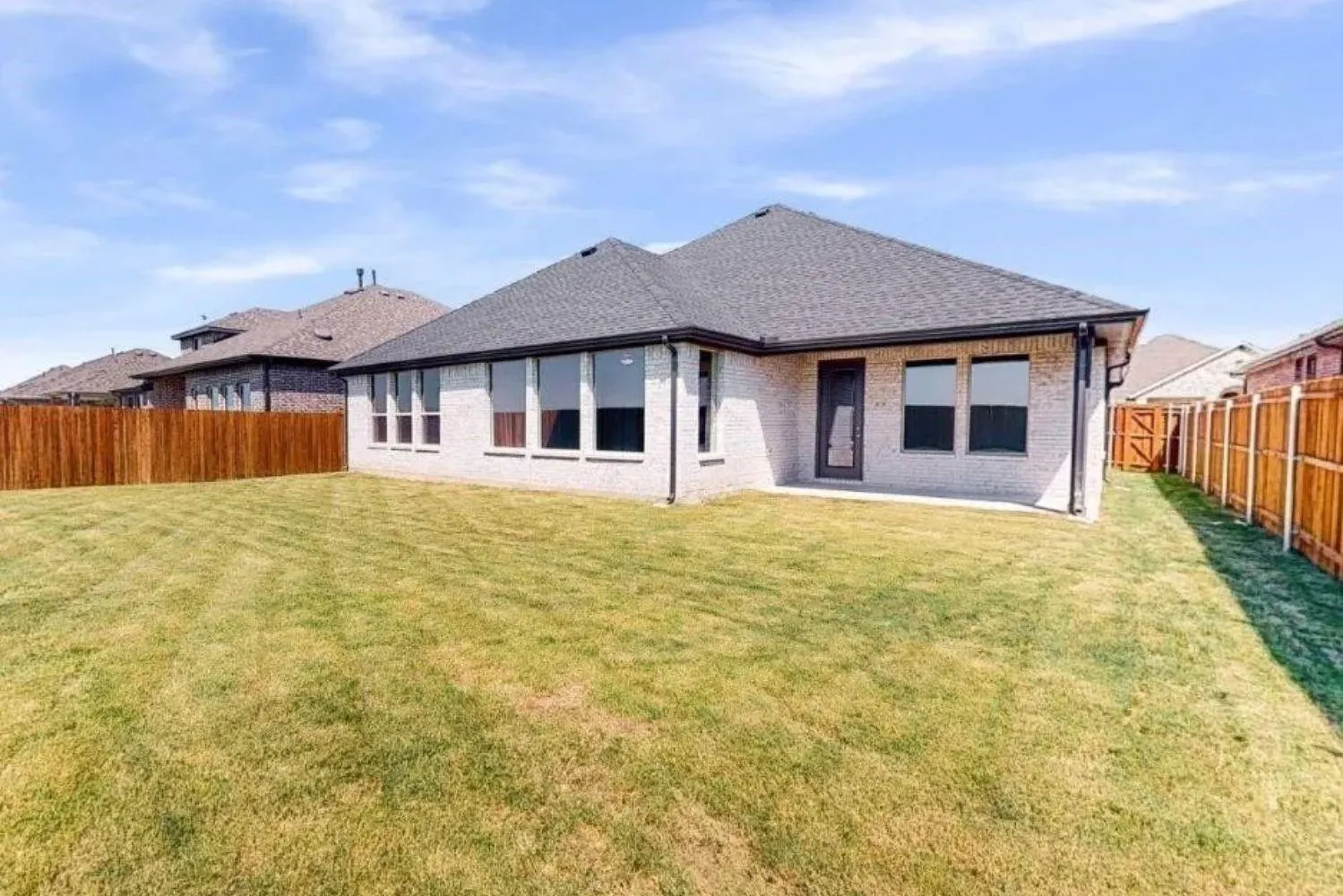 Single Family Residence For Rent in Kaufman County , 1432 Lawnview Drive, Forney, Texas 75126, 3 Bedroom, 2 Bathroom, 2 Garage spaces, 2,110 Sqft, built in 2022, mls#21379713, Real Estate Agent in Forney, Homes For Rent in Kaufman county, Homes For Rent in Forney, Realtor in Forney Texas, Real Estate Brokerage Independent Realty Texas, Luminita Cordes Realtor