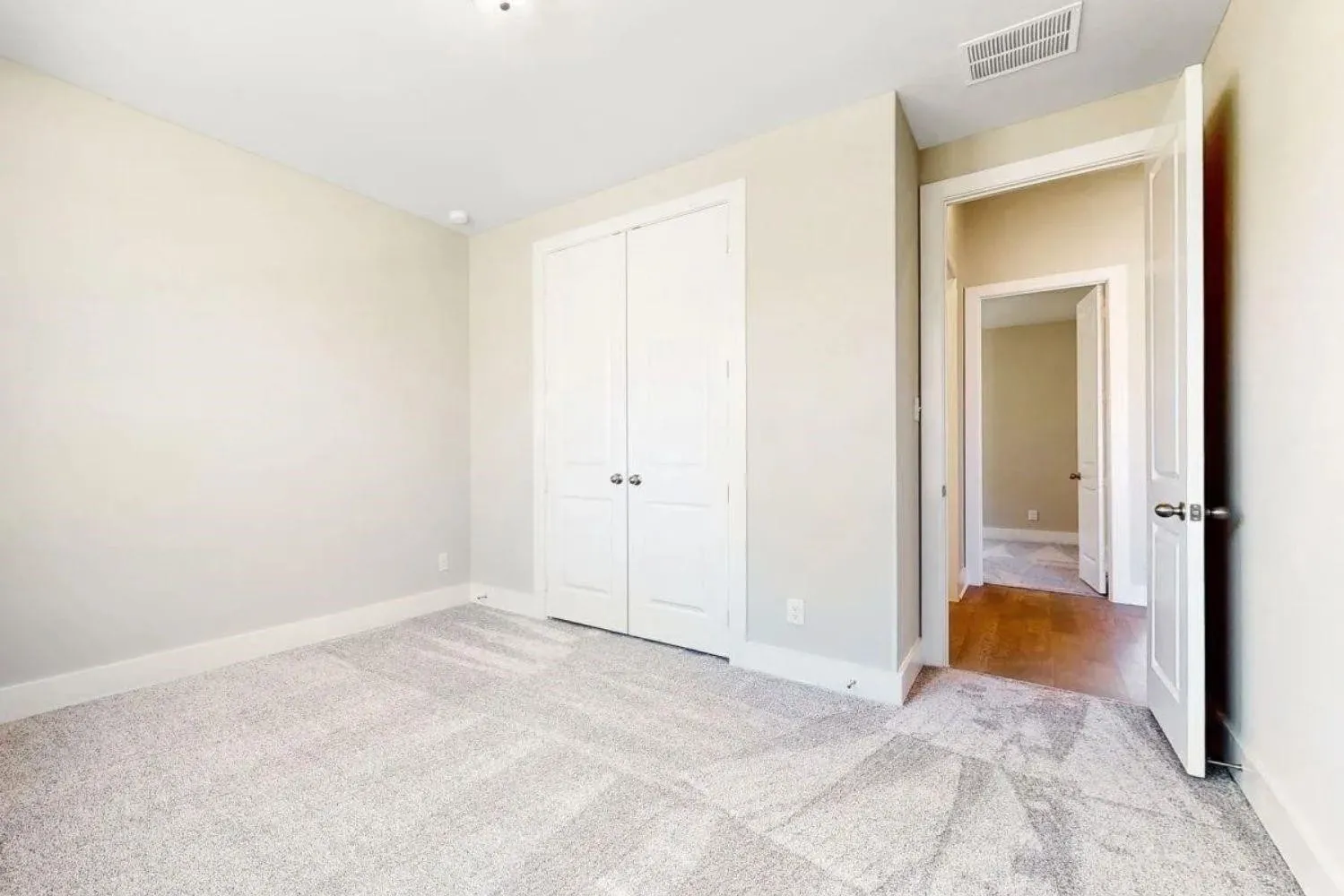 Single Family Residence For Rent in Kaufman County , 1432 Lawnview Drive, Forney, Texas 75126, 3 Bedroom, 2 Bathroom, 2 Garage spaces, 2,110 Sqft, built in 2022, mls#21379713, Real Estate Agent in Forney, Homes For Rent in Kaufman county, Homes For Rent in Forney, Realtor in Forney Texas, Real Estate Brokerage Independent Realty Texas, Luminita Cordes Realtor