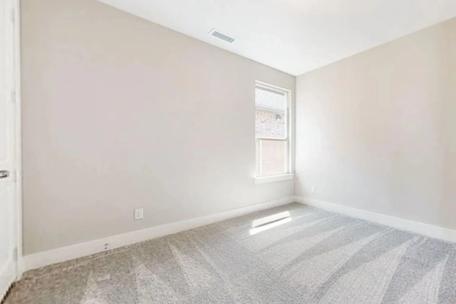 Single Family Residence For Rent in Kaufman County , 1432 Lawnview Drive, Forney, Texas 75126, 3 Bedroom, 2 Bathroom, 2 Garage spaces, 2,110 Sqft, built in 2022, mls#21379713, Real Estate Agent in Forney, Homes For Rent in Kaufman county, Homes For Rent in Forney, Realtor in Forney Texas, Real Estate Brokerage Independent Realty Texas, Luminita Cordes Realtor