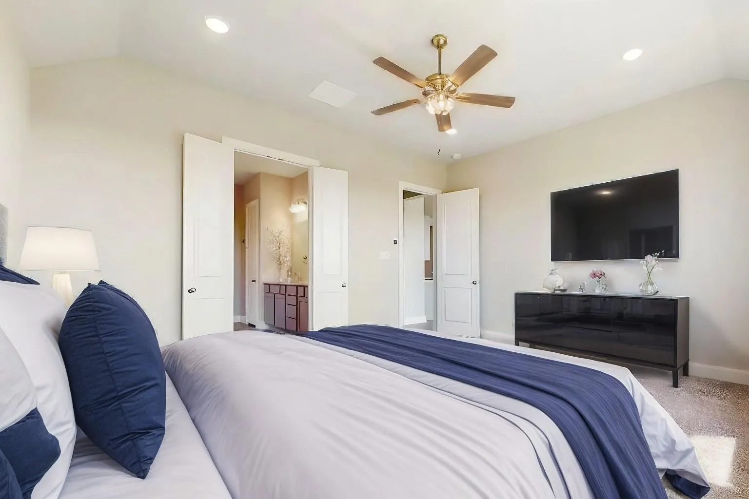 Single Family Residence For Rent in Kaufman County , 1432 Lawnview Drive, Forney, Texas 75126, 3 Bedroom, 2 Bathroom, 2 Garage spaces, 2,110 Sqft, built in 2022, mls#21379713, Real Estate Agent in Forney, Homes For Rent in Kaufman county, Homes For Rent in Forney, Realtor in Forney Texas, Real Estate Brokerage Independent Realty Texas, Luminita Cordes Realtor