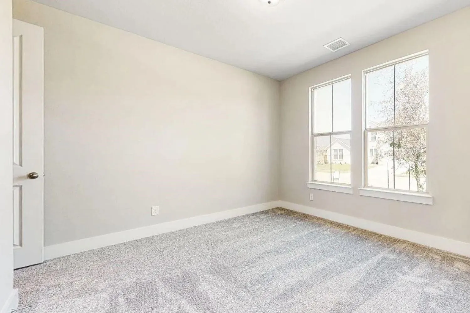 Single Family Residence For Rent in Kaufman County , 1432 Lawnview Drive, Forney, Texas 75126, 3 Bedroom, 2 Bathroom, 2 Garage spaces, 2,110 Sqft, built in 2022, mls#21379713, Real Estate Agent in Forney, Homes For Rent in Kaufman county, Homes For Rent in Forney, Realtor in Forney Texas, Real Estate Brokerage Independent Realty Texas, Luminita Cordes Realtor
