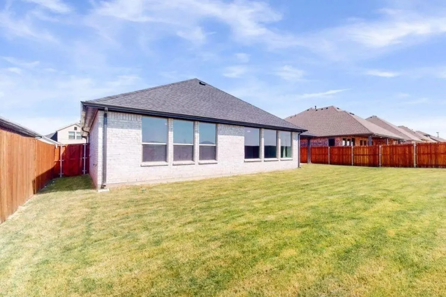 Single Family Residence For Rent in Kaufman County , 1432 Lawnview Drive, Forney, Texas 75126, 3 Bedroom, 2 Bathroom, 2 Garage spaces, 2,110 Sqft, built in 2022, mls#21379713, Real Estate Agent in Forney, Homes For Rent in Kaufman county, Homes For Rent in Forney, Realtor in Forney Texas, Real Estate Brokerage Independent Realty Texas, Luminita Cordes Realtor