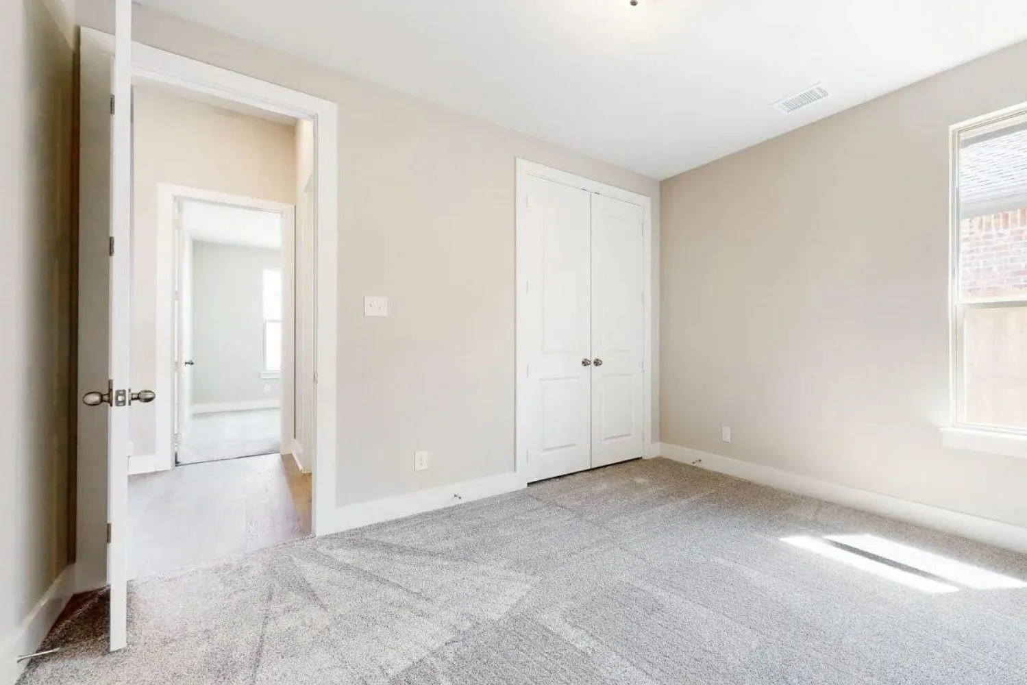 Single Family Residence For Rent in Kaufman County , 1432 Lawnview Drive, Forney, Texas 75126, 3 Bedroom, 2 Bathroom, 2 Garage spaces, 2,110 Sqft, built in 2022, mls#21379713, Real Estate Agent in Forney, Homes For Rent in Kaufman county, Homes For Rent in Forney, Realtor in Forney Texas, Real Estate Brokerage Independent Realty Texas, Luminita Cordes Realtor